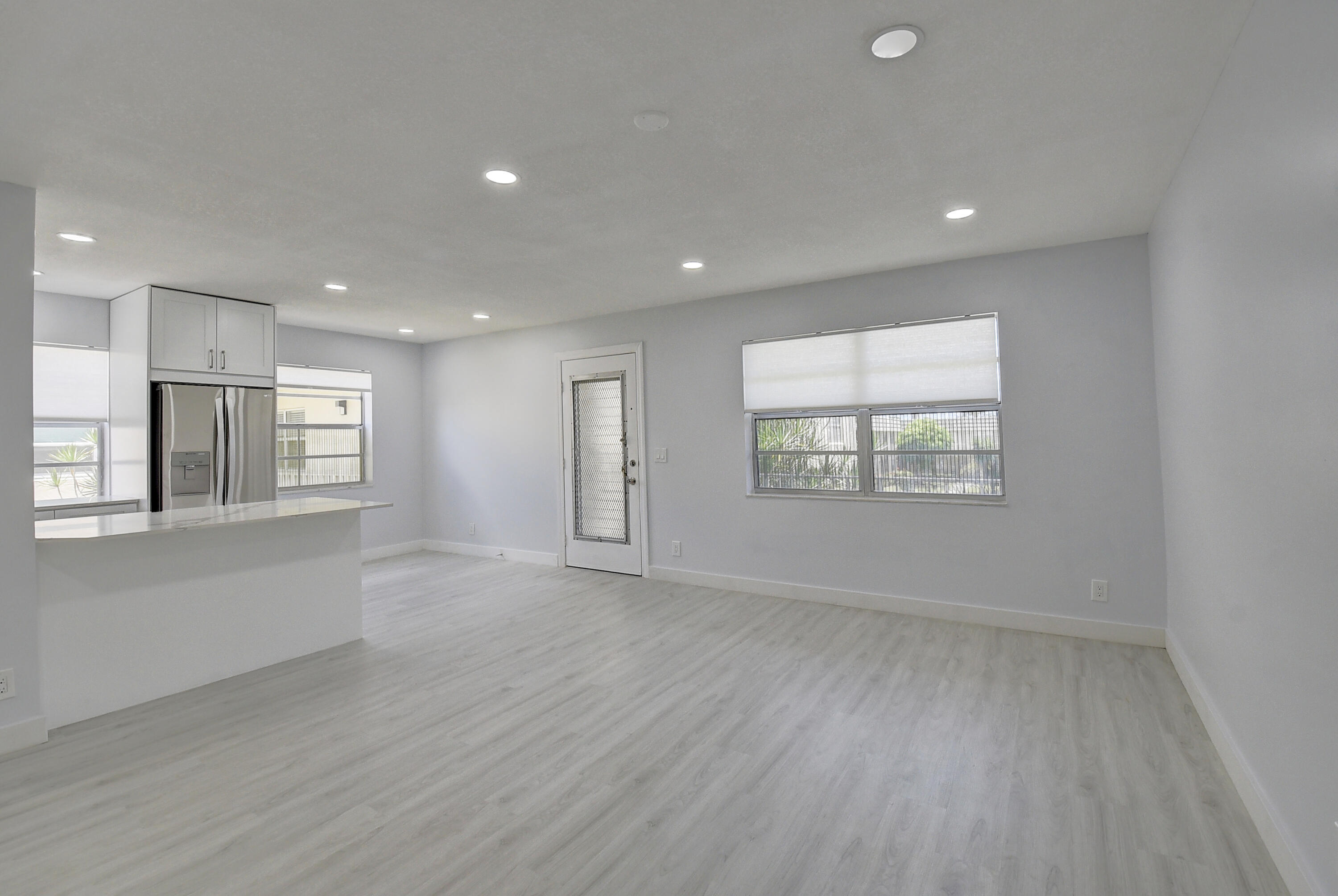 318 Monaco G G Property Photo 29