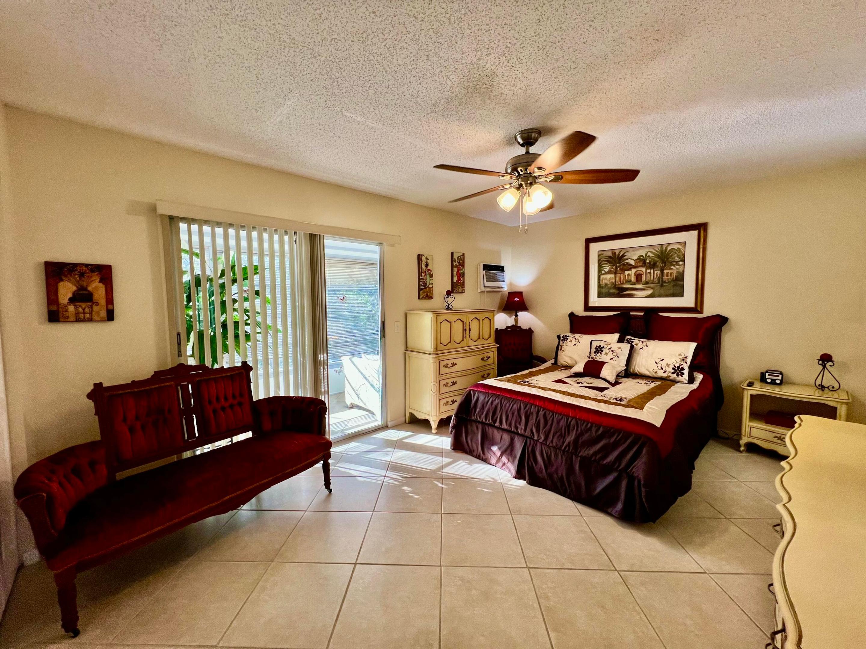 180 Tilford I Property Photo 3