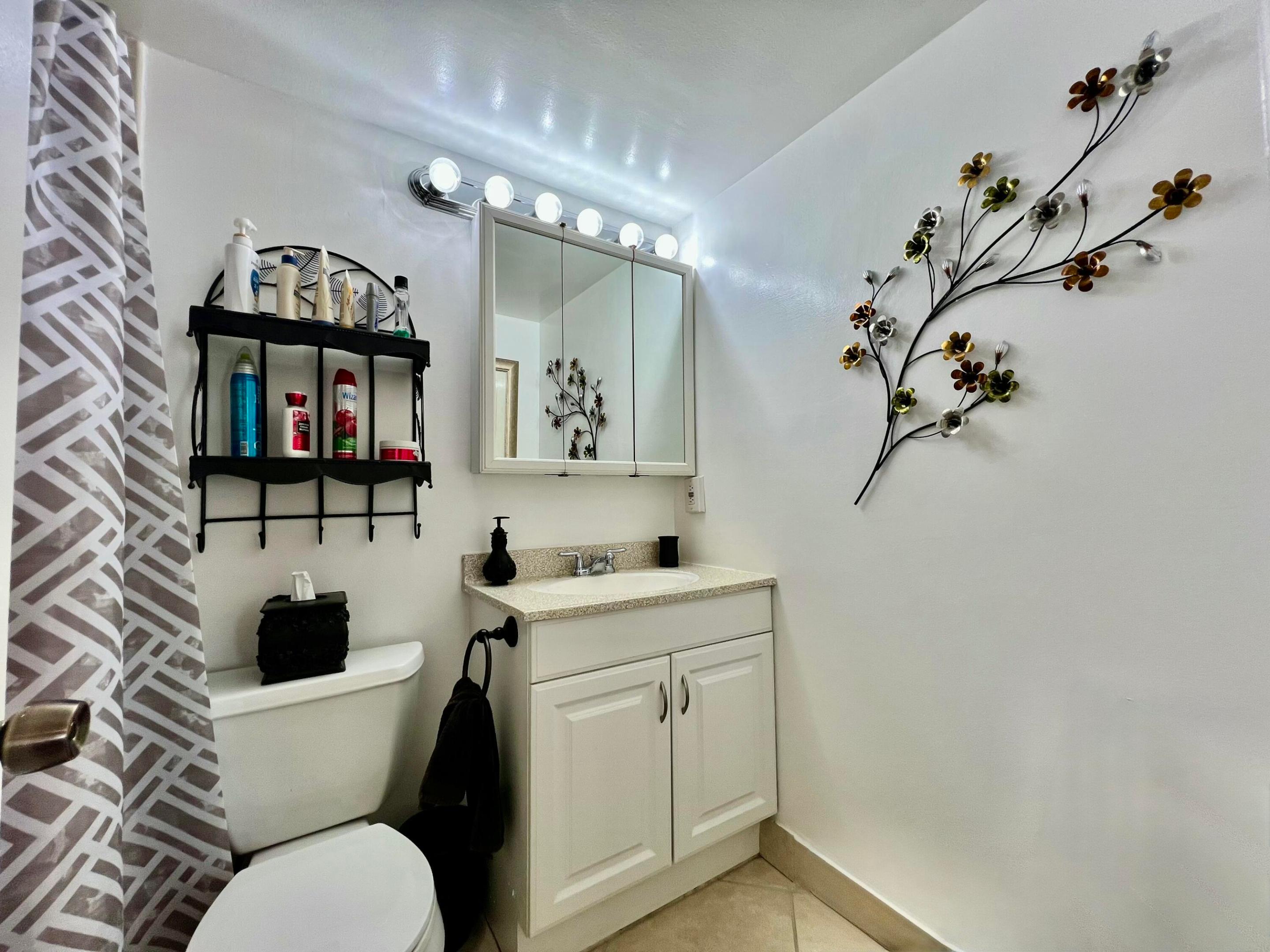 180 Tilford I Property Photo 4