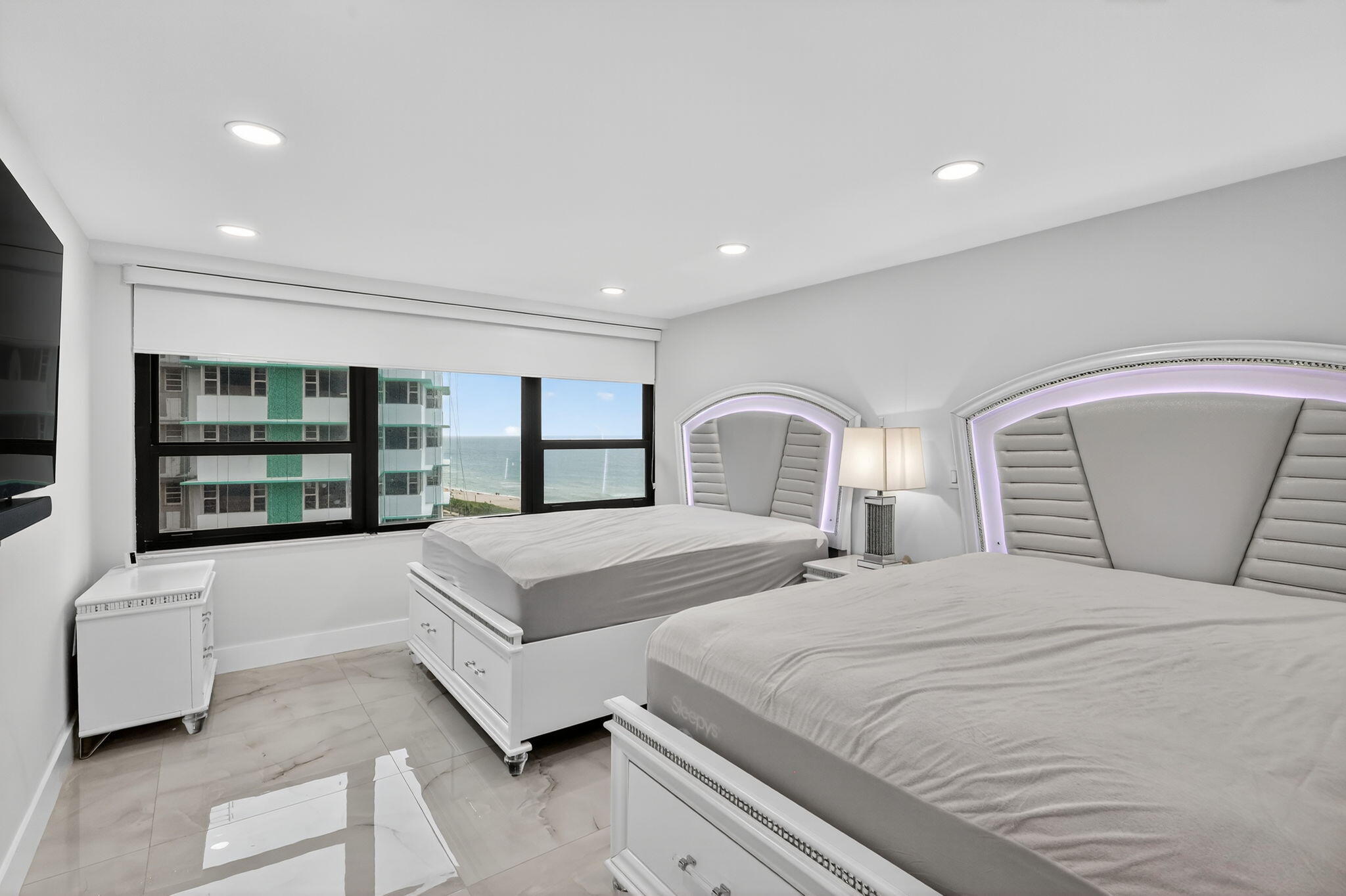 5225 Collins Avenue 1408 Property Photo 10