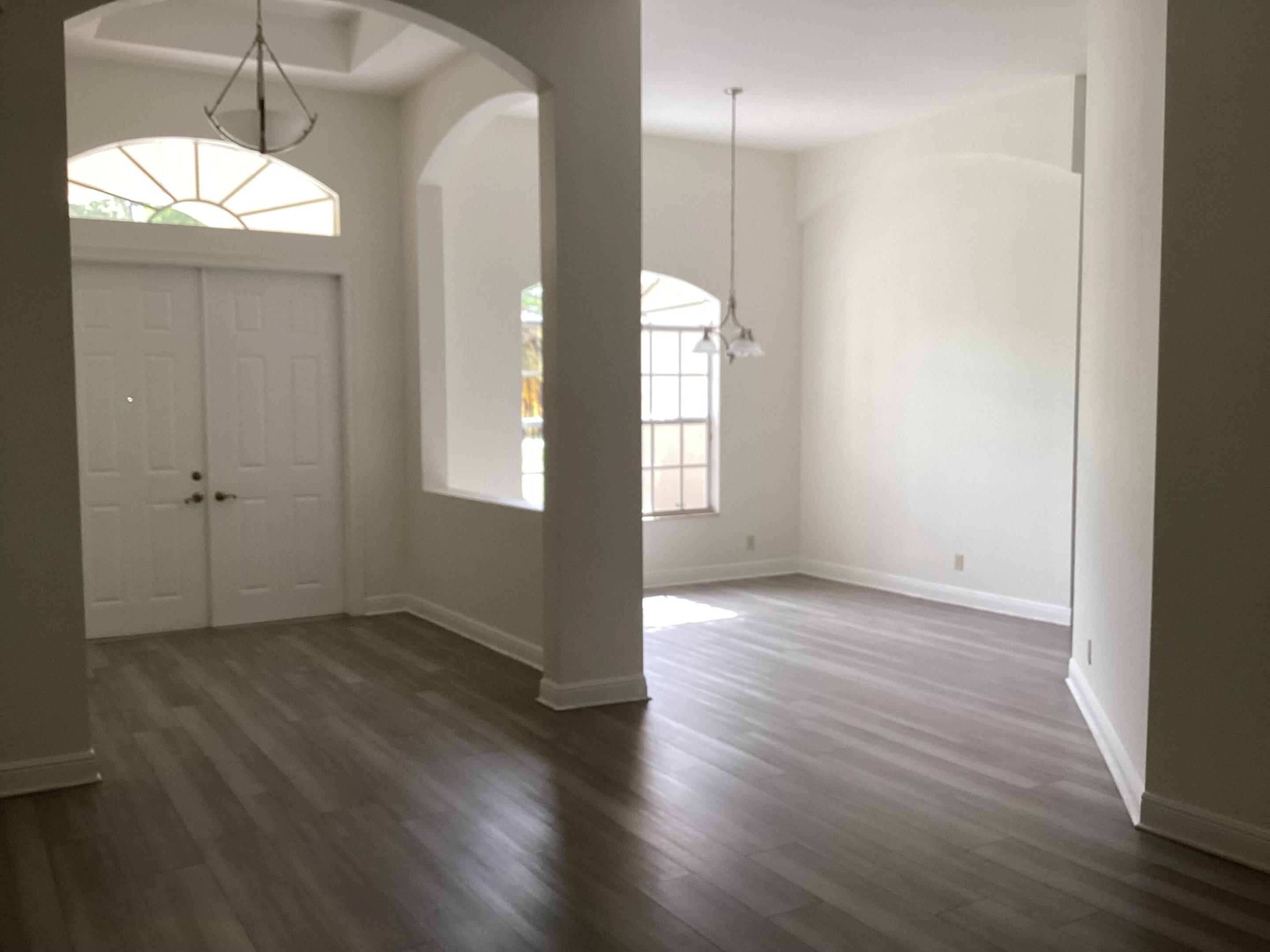 17119 Alexander Run Property Photo 2