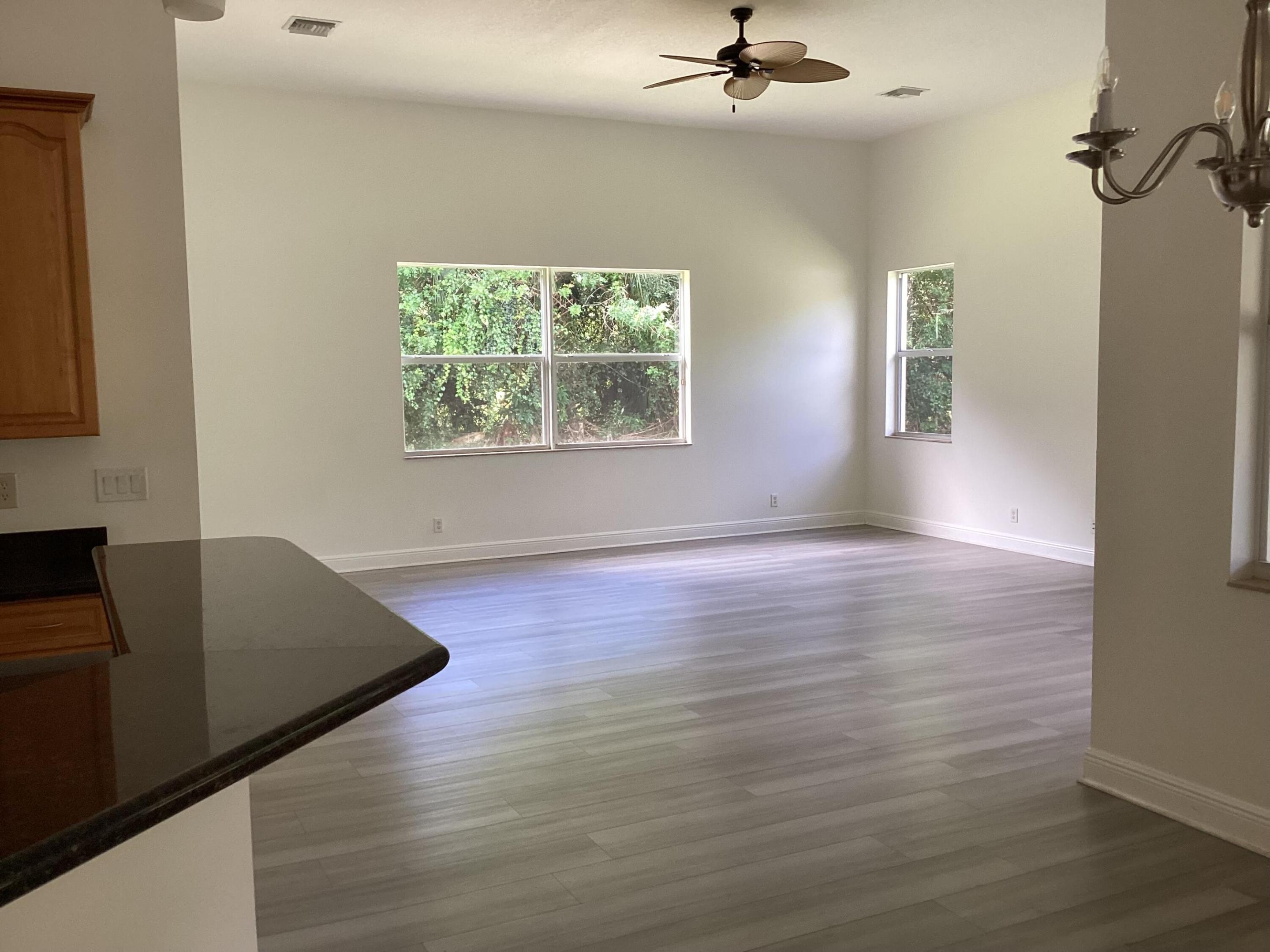 17119 Alexander Run Property Photo 3
