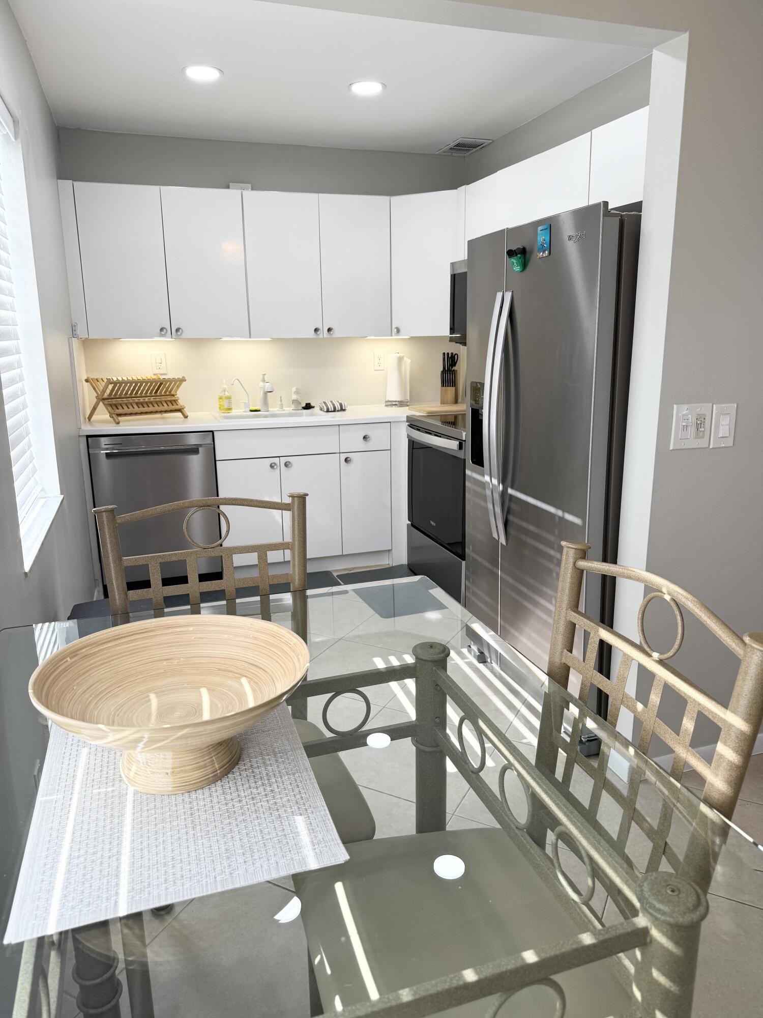 177 Burgundy D Property Photo 1