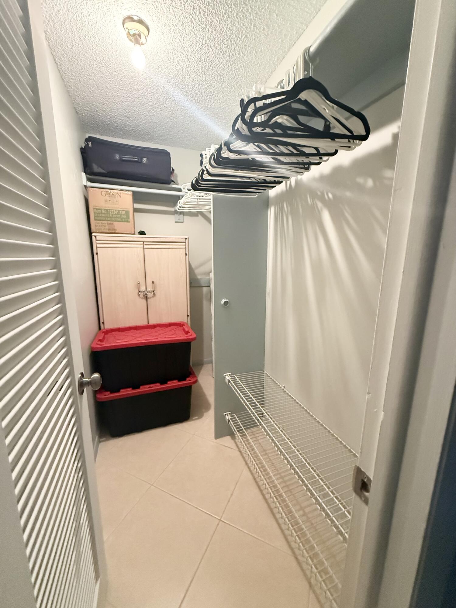 177 Burgundy D Property Photo 11