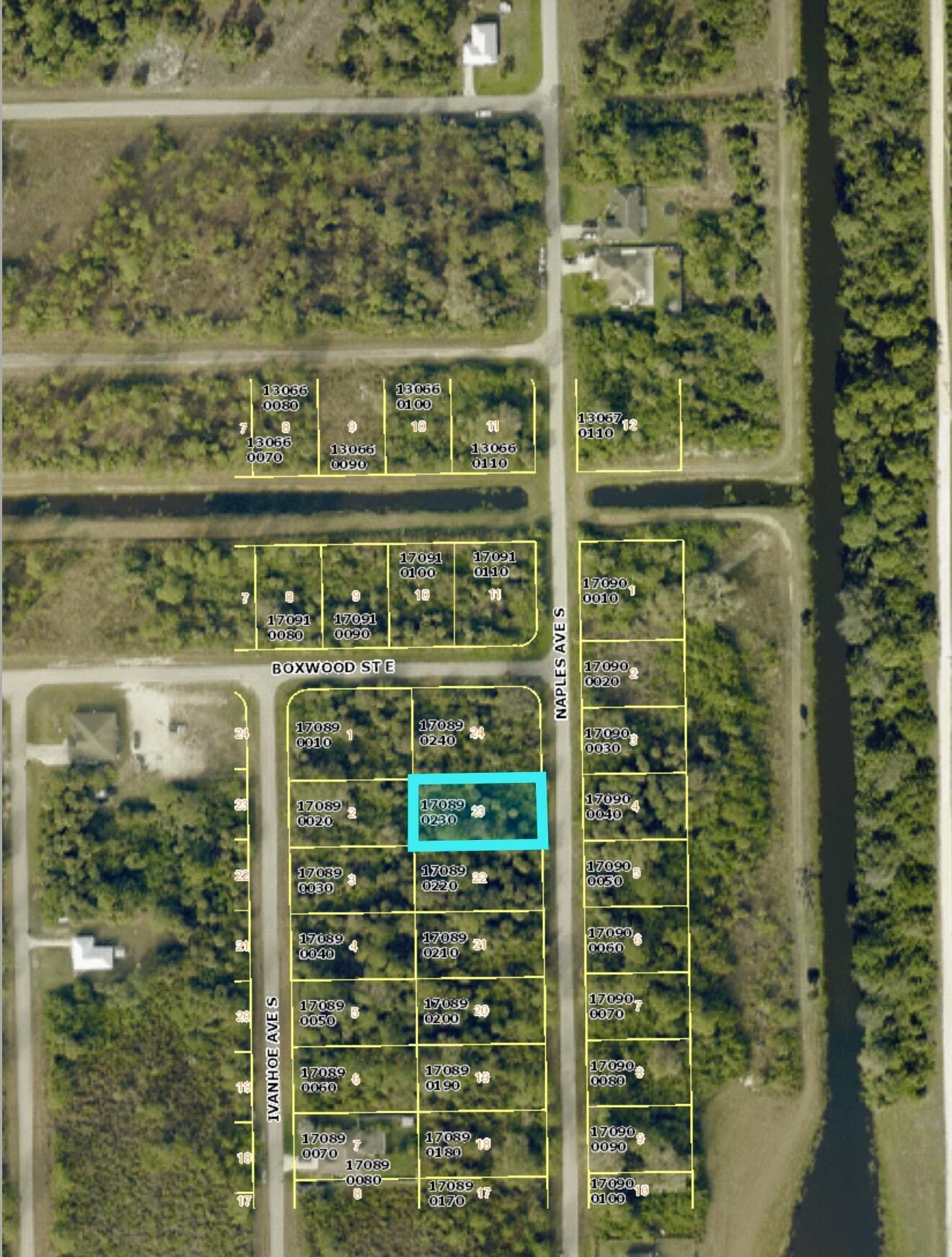 636 Naples Avenue S Property Photo 3