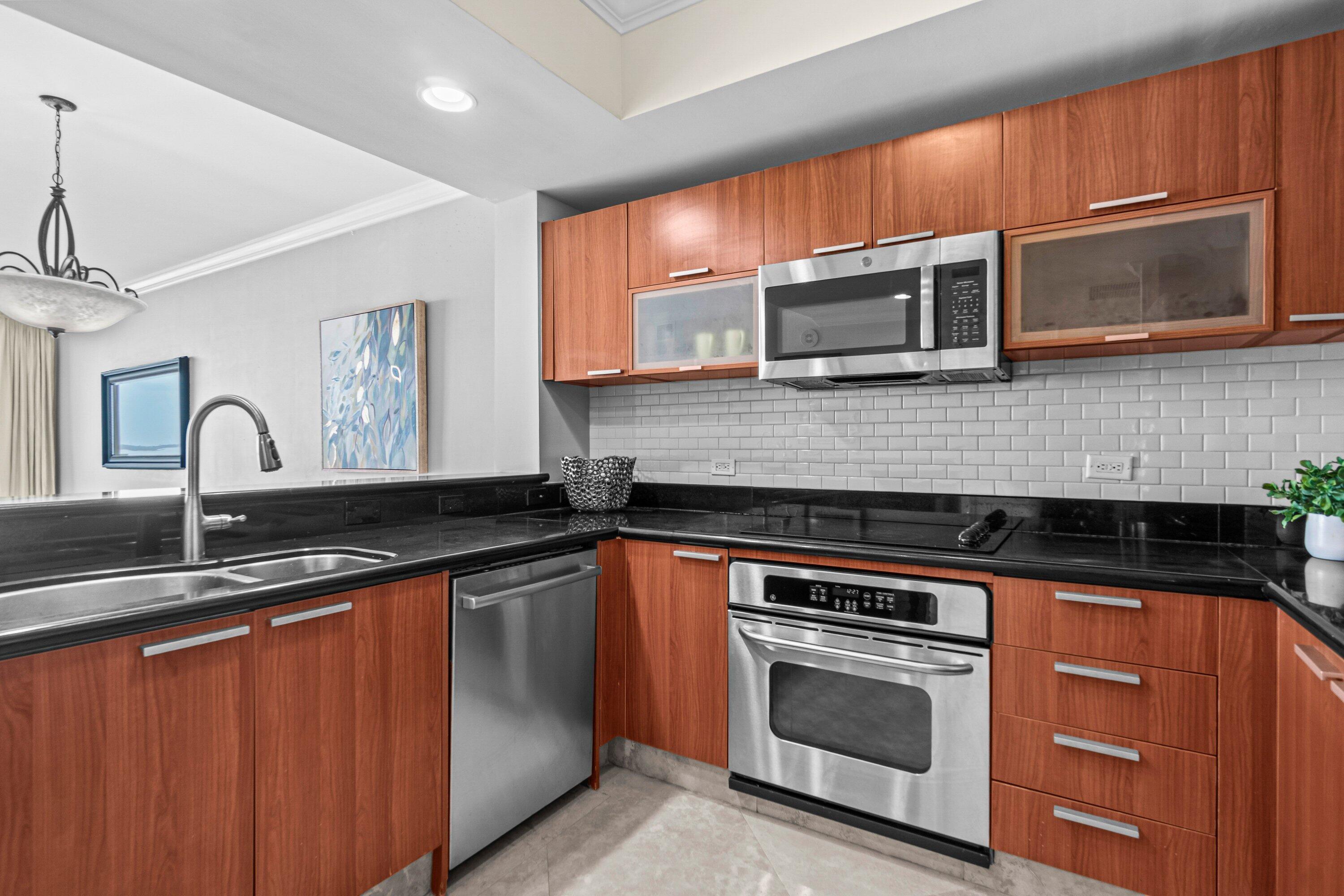 2650 Lake Shore Drive 703 Property Photo 6