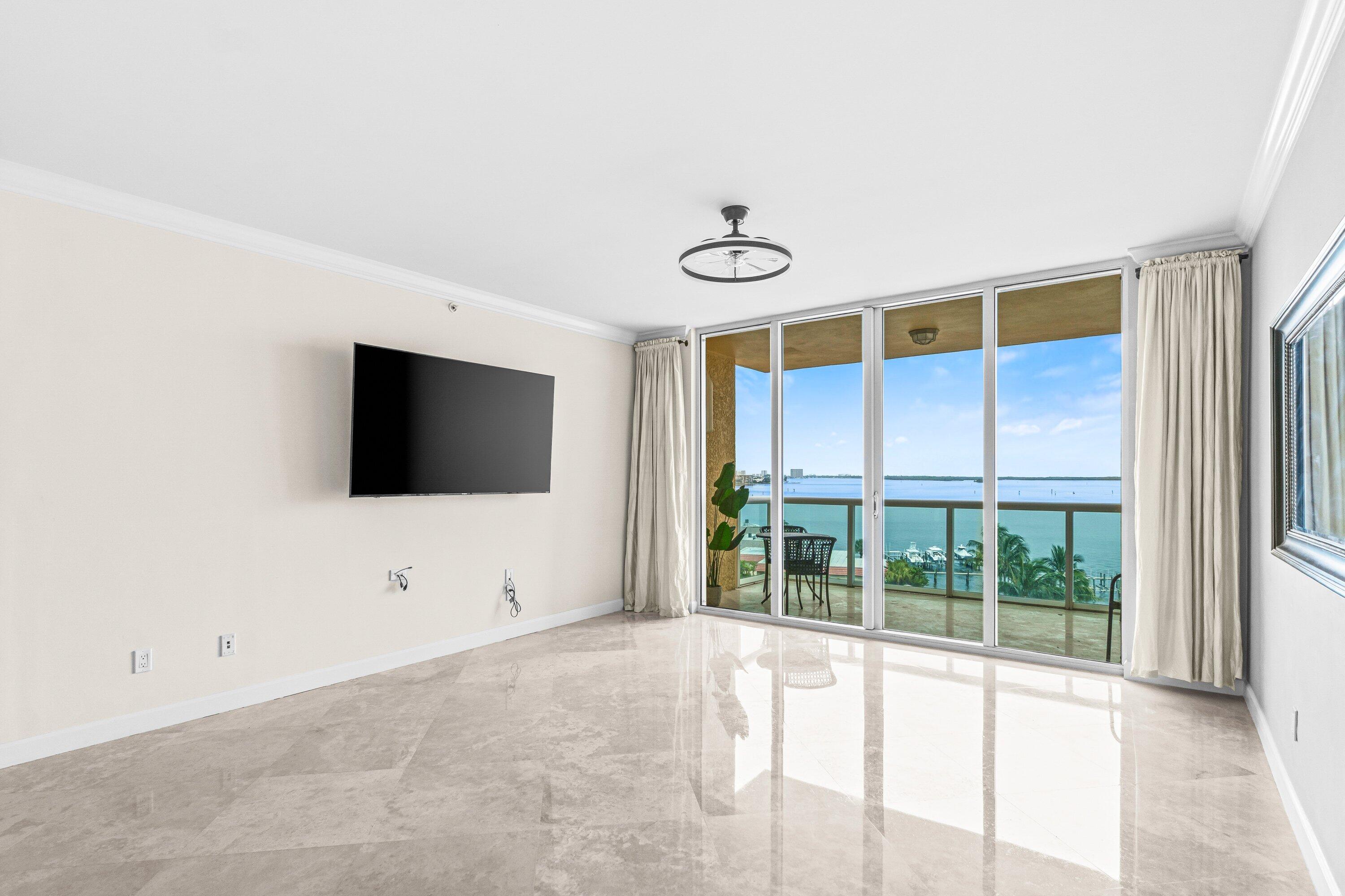 2650 Lake Shore Drive 703 Property Photo 10
