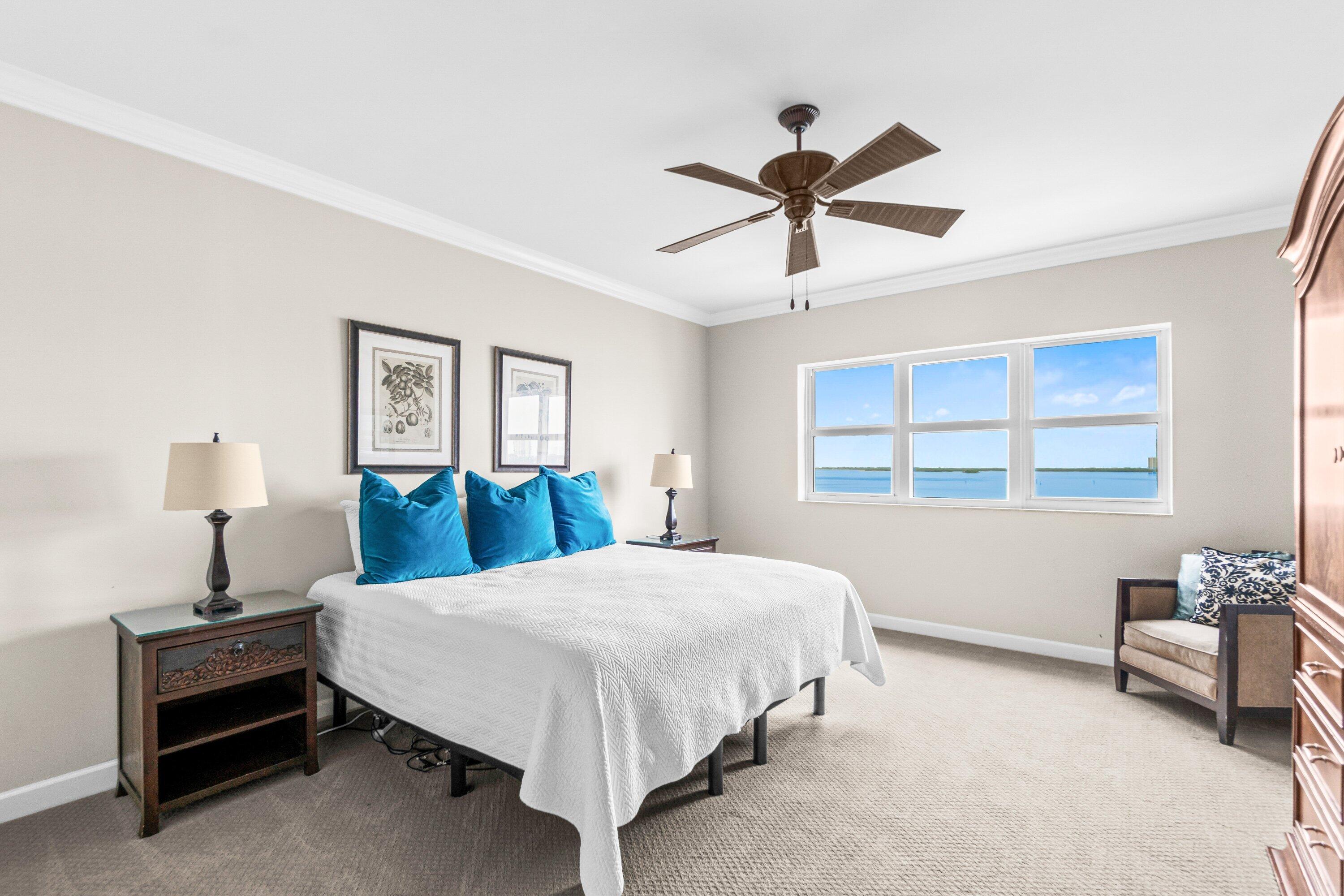 2650 Lake Shore Drive 703 Property Photo 13