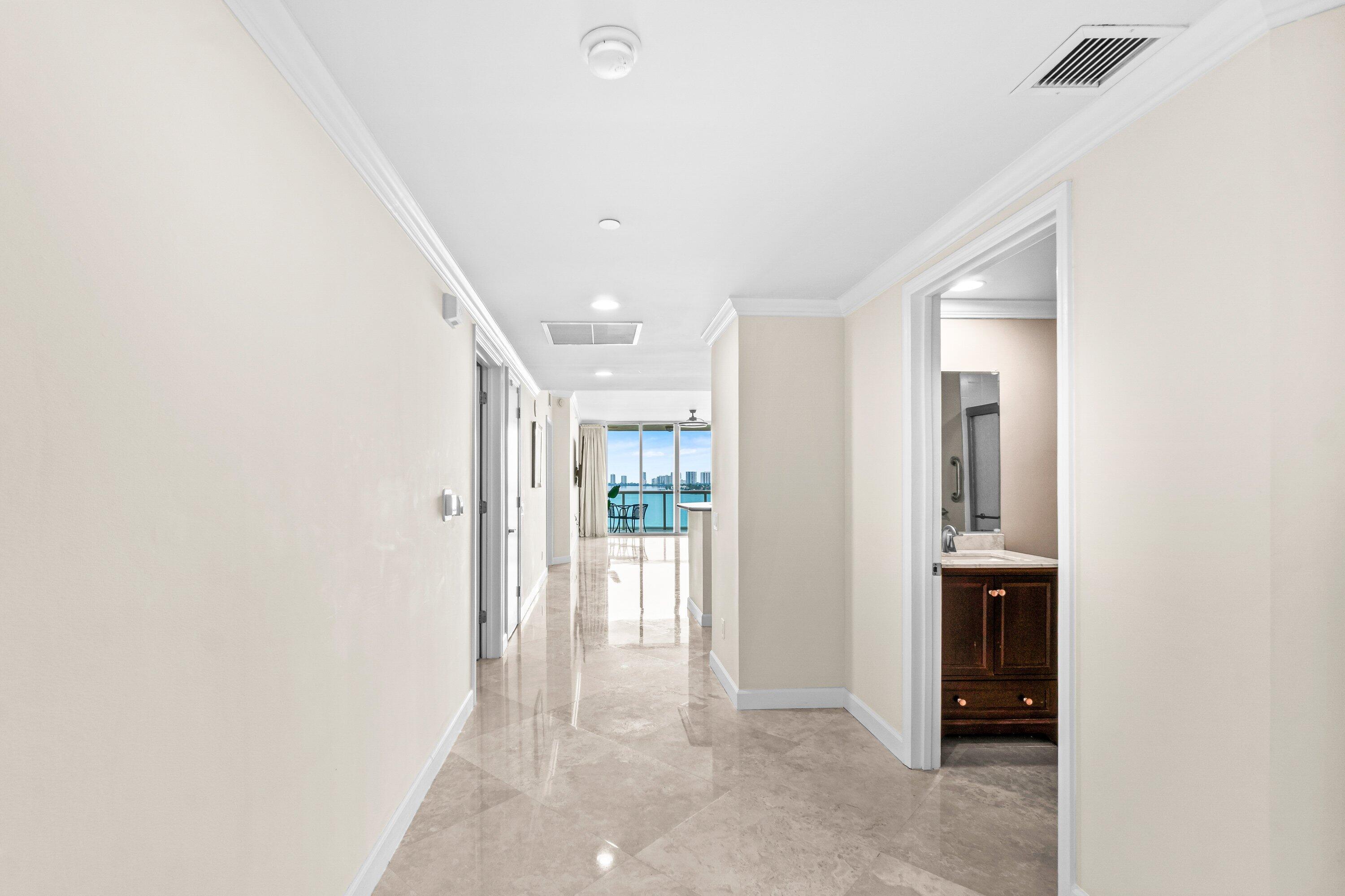 2650 Lake Shore Drive 703 Property Photo 25