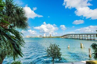 2650 Lake Shore Drive 703 Property Photo 33