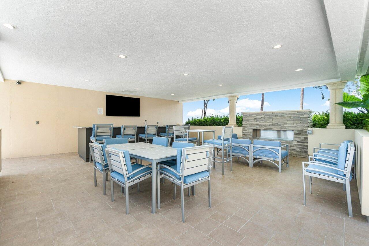2650 Lake Shore Drive 703 Property Photo 48