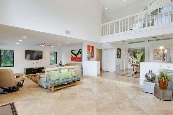1328 Se Colony Way Property Photo 10
