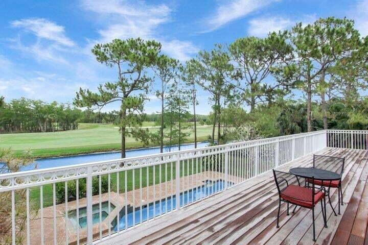 1328 Se Colony Way Property Photo 19