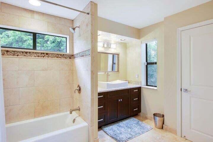1328 Se Colony Way Property Photo 25
