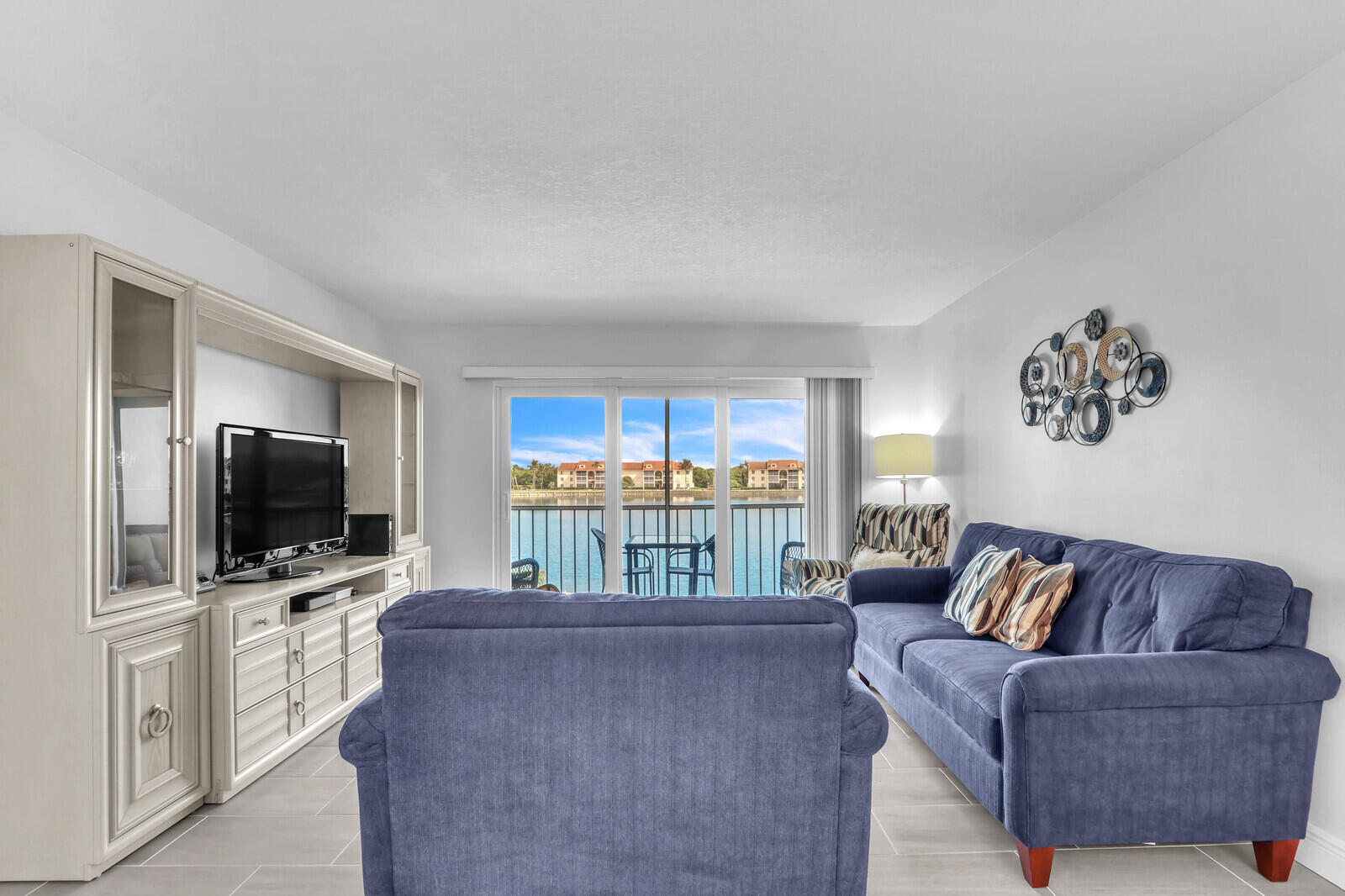 4444 Ne Ocean Boulevard E2 Property Photo 8