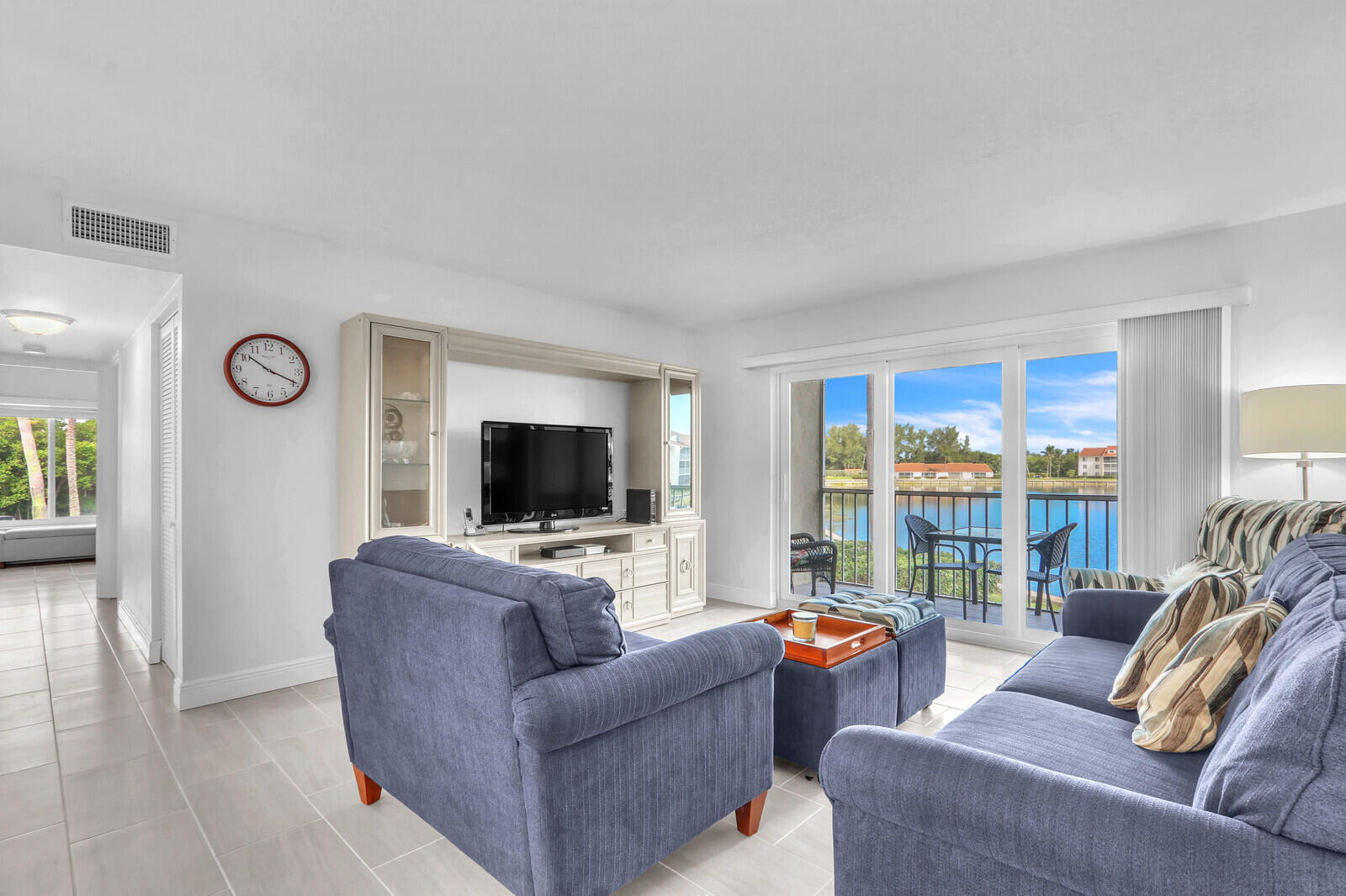 4444 Ne Ocean Boulevard E2 Property Photo 9