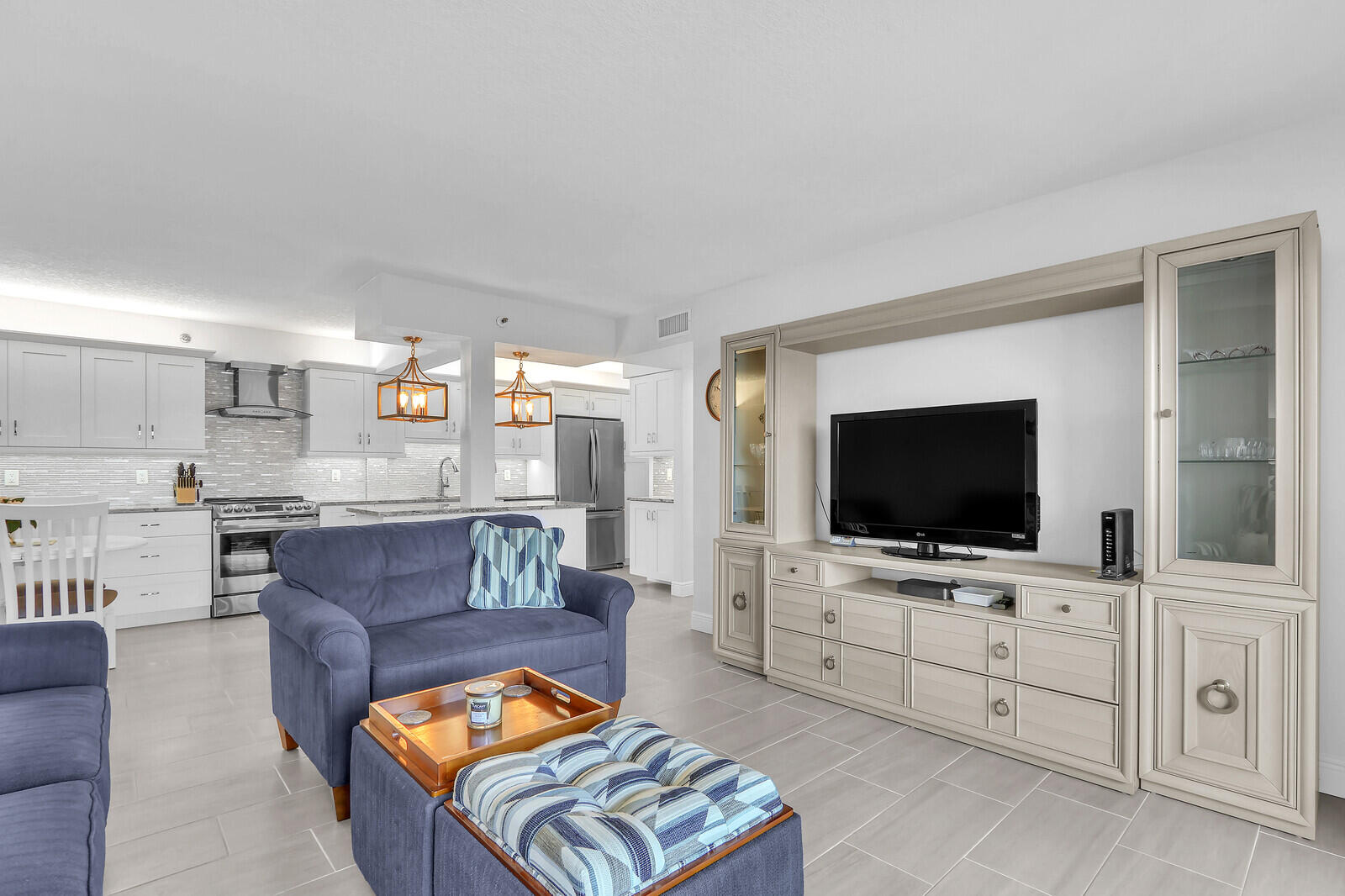 4444 Ne Ocean Boulevard E2 Property Photo 12