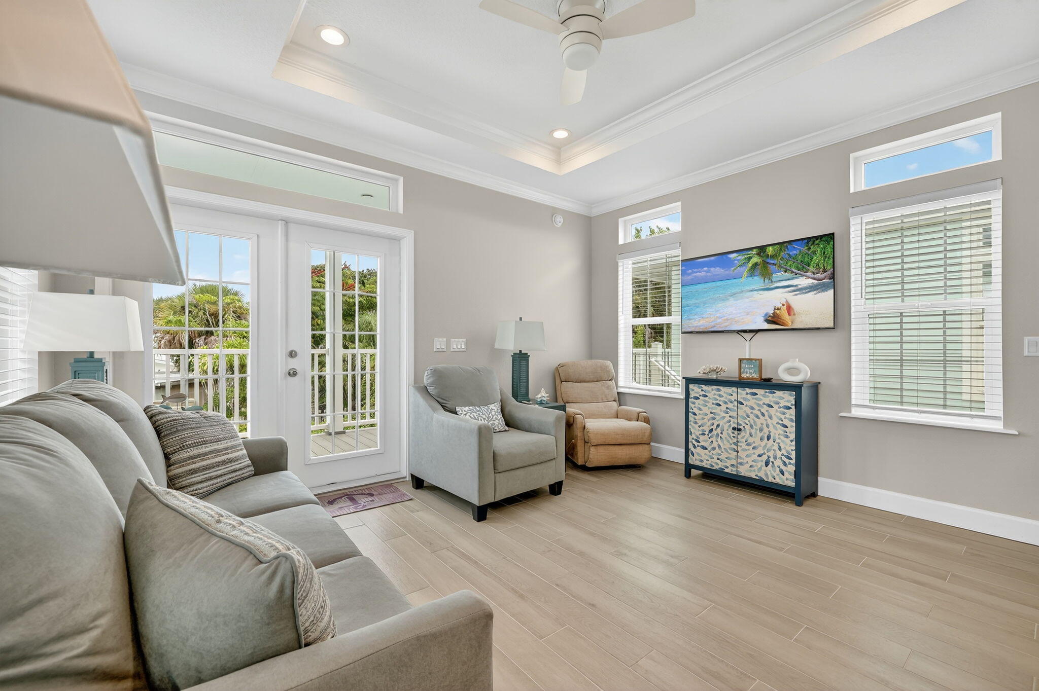 300 Ne Coastal Drive Property Photo 6