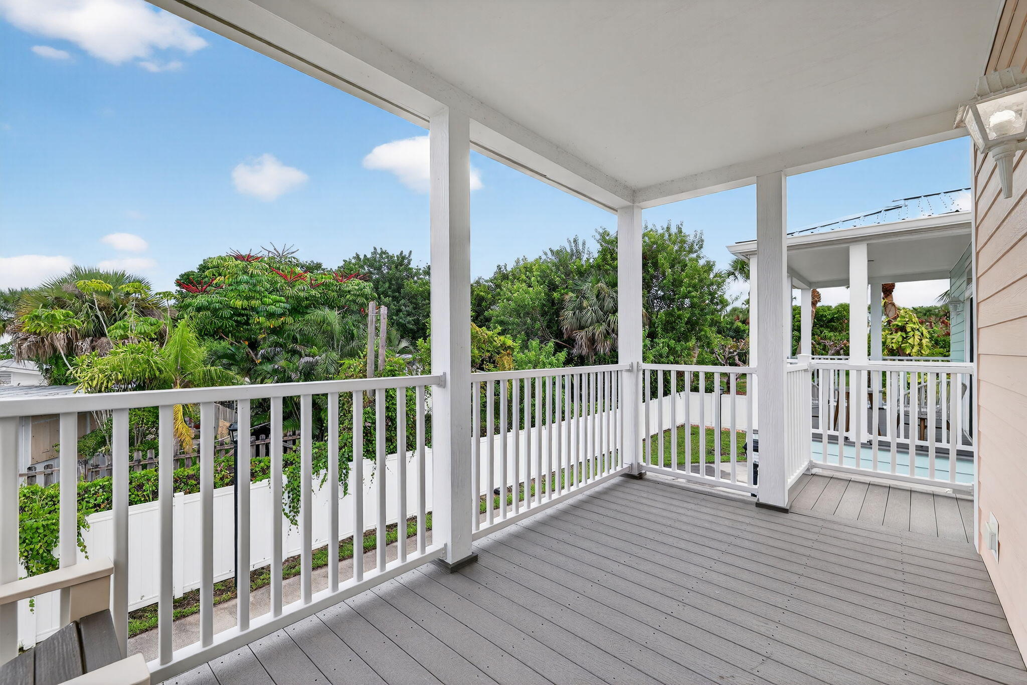 300 Ne Coastal Drive Property Photo 21