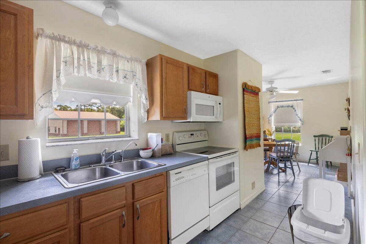 930 90th Avenue Property Photo 55