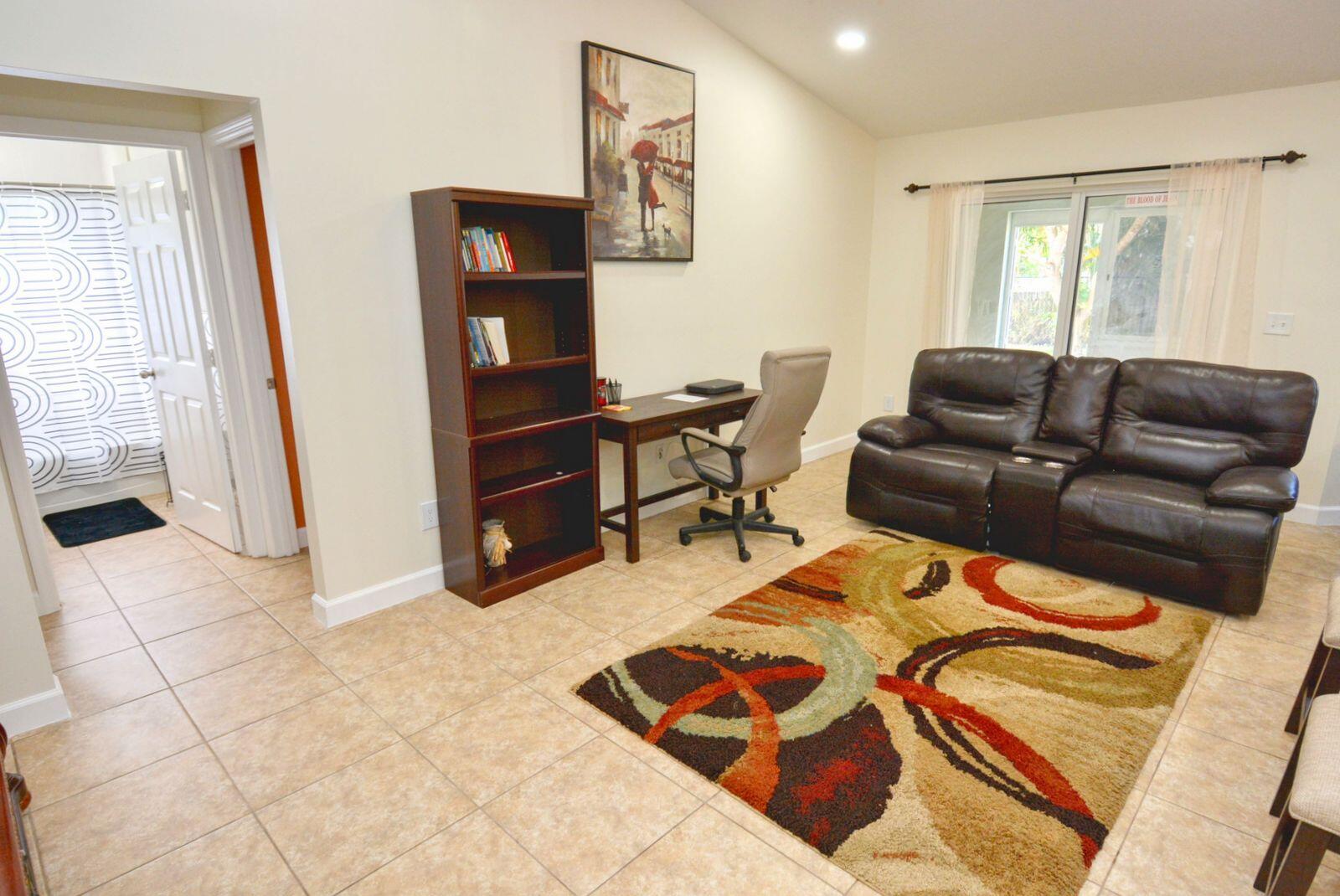 220 W Arbor Avenue Property Photo 6