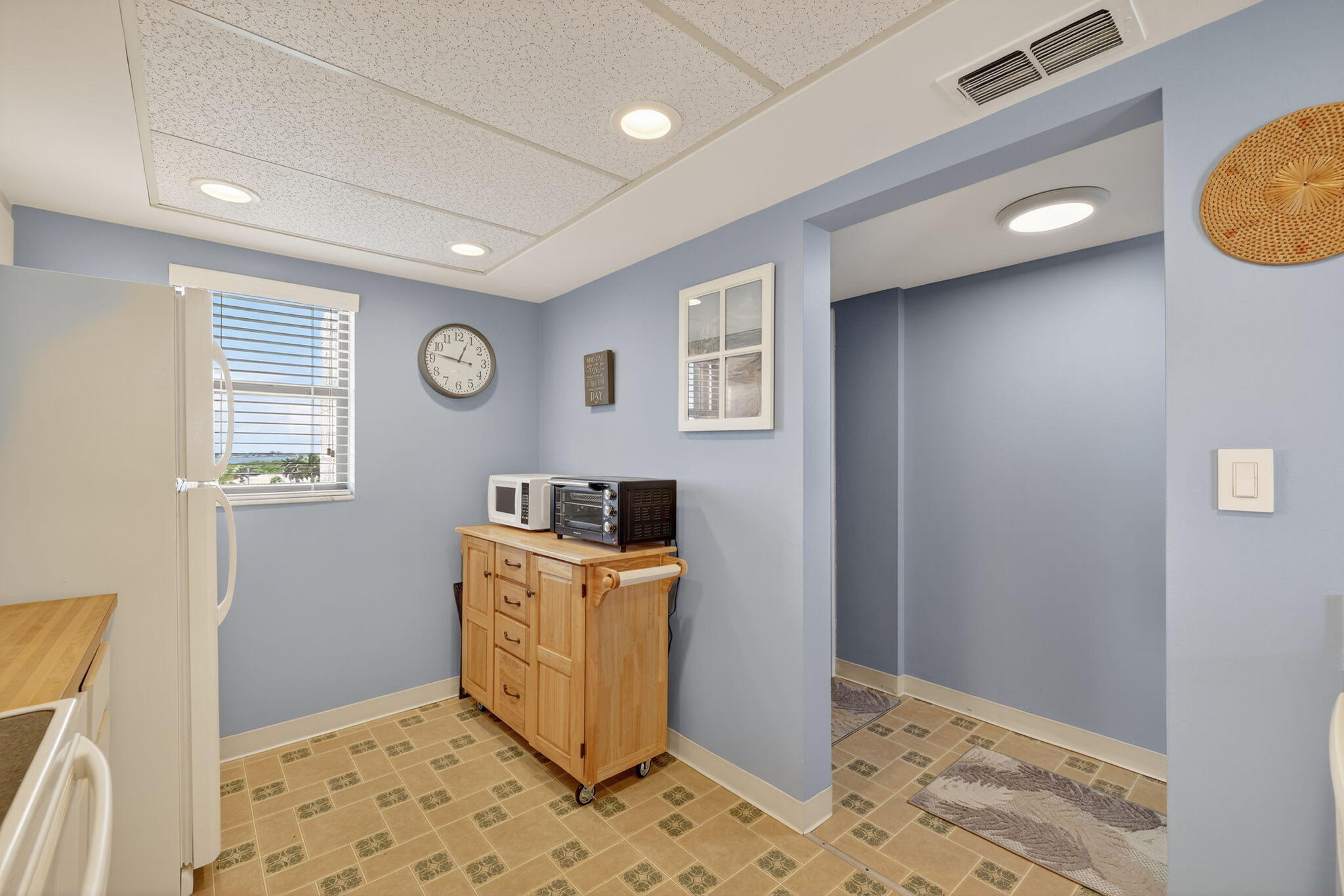 10310 S Ocean Drive 610 Property Photo 11