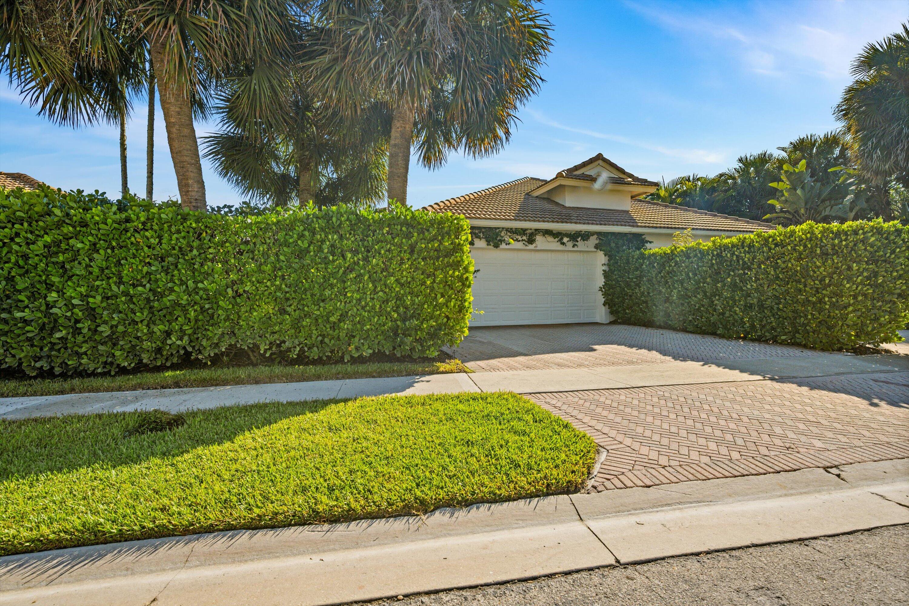 2940 Twin Oaks Way Property Photo 4