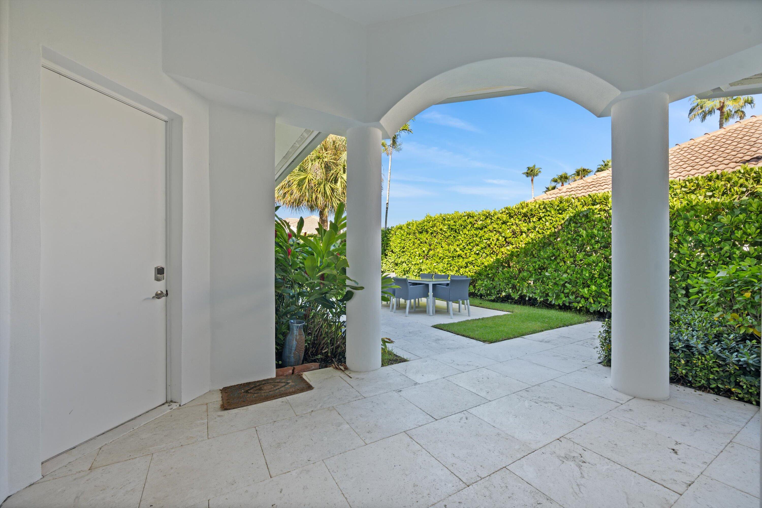 2940 Twin Oaks Way Property Photo 5