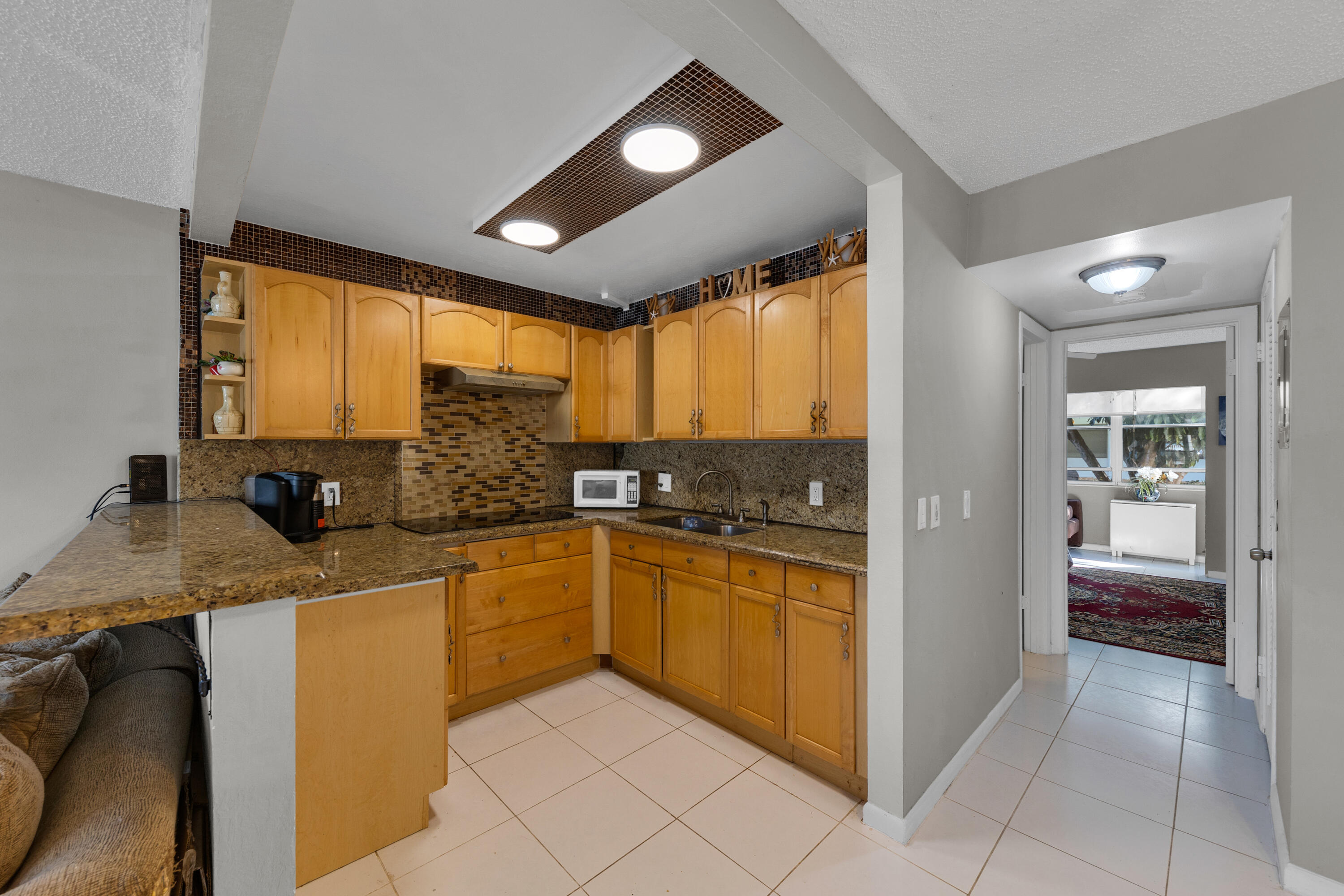 5 Newport A Property Photo 7