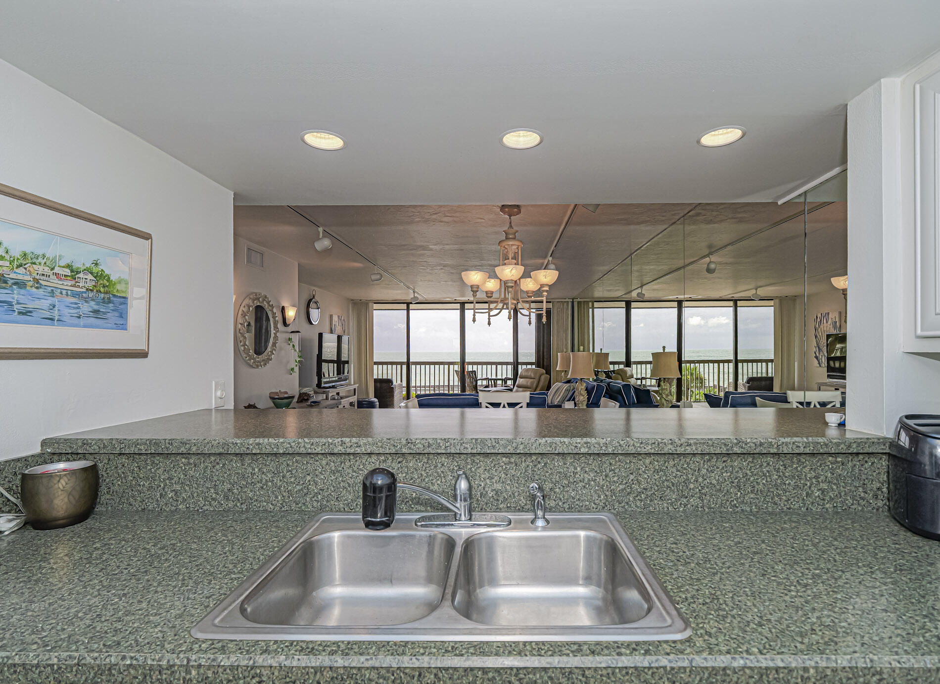 4141 Ocean Drive 403 Property Photo 11