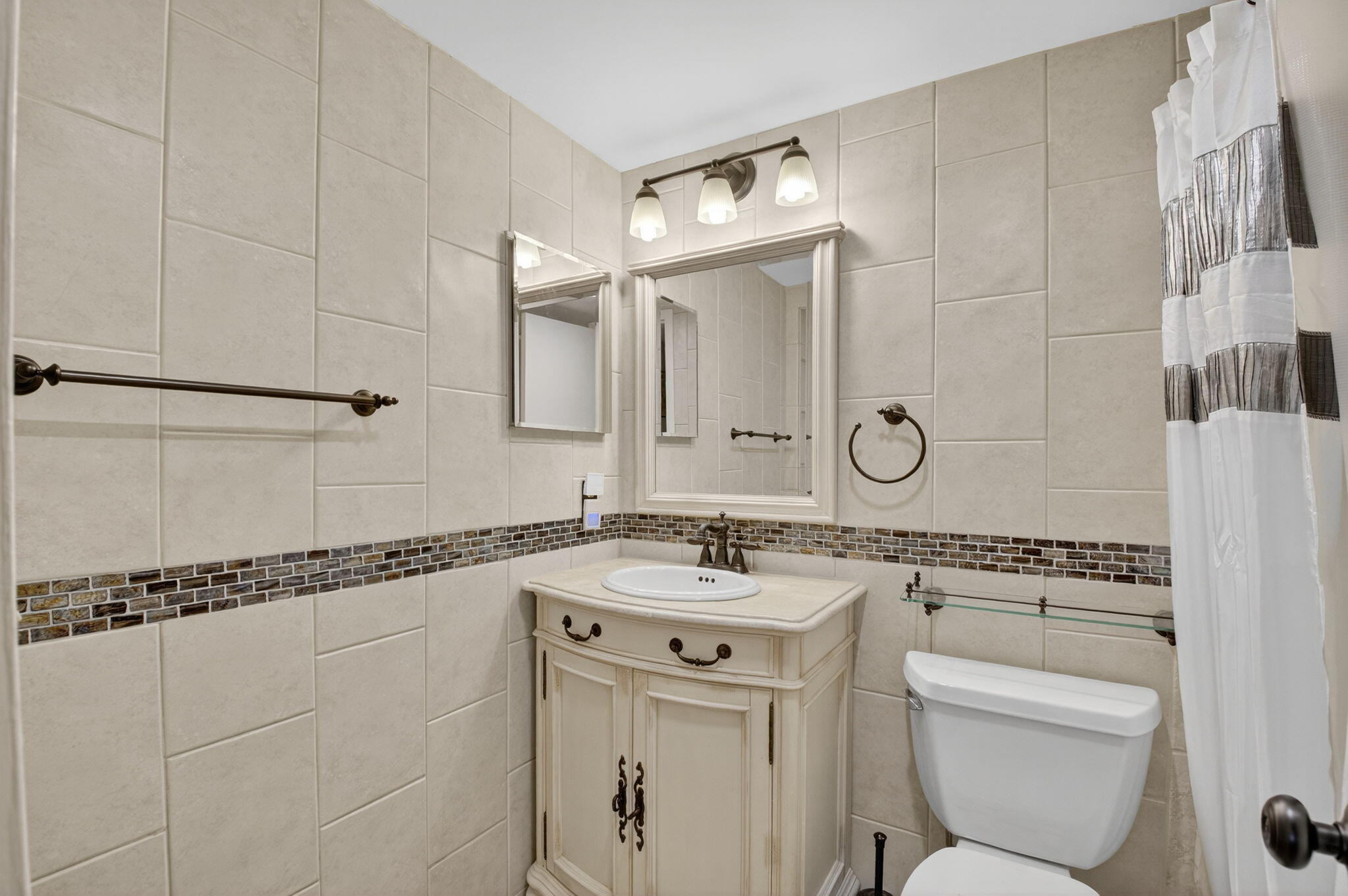 125 Suffolk C Property Photo 17