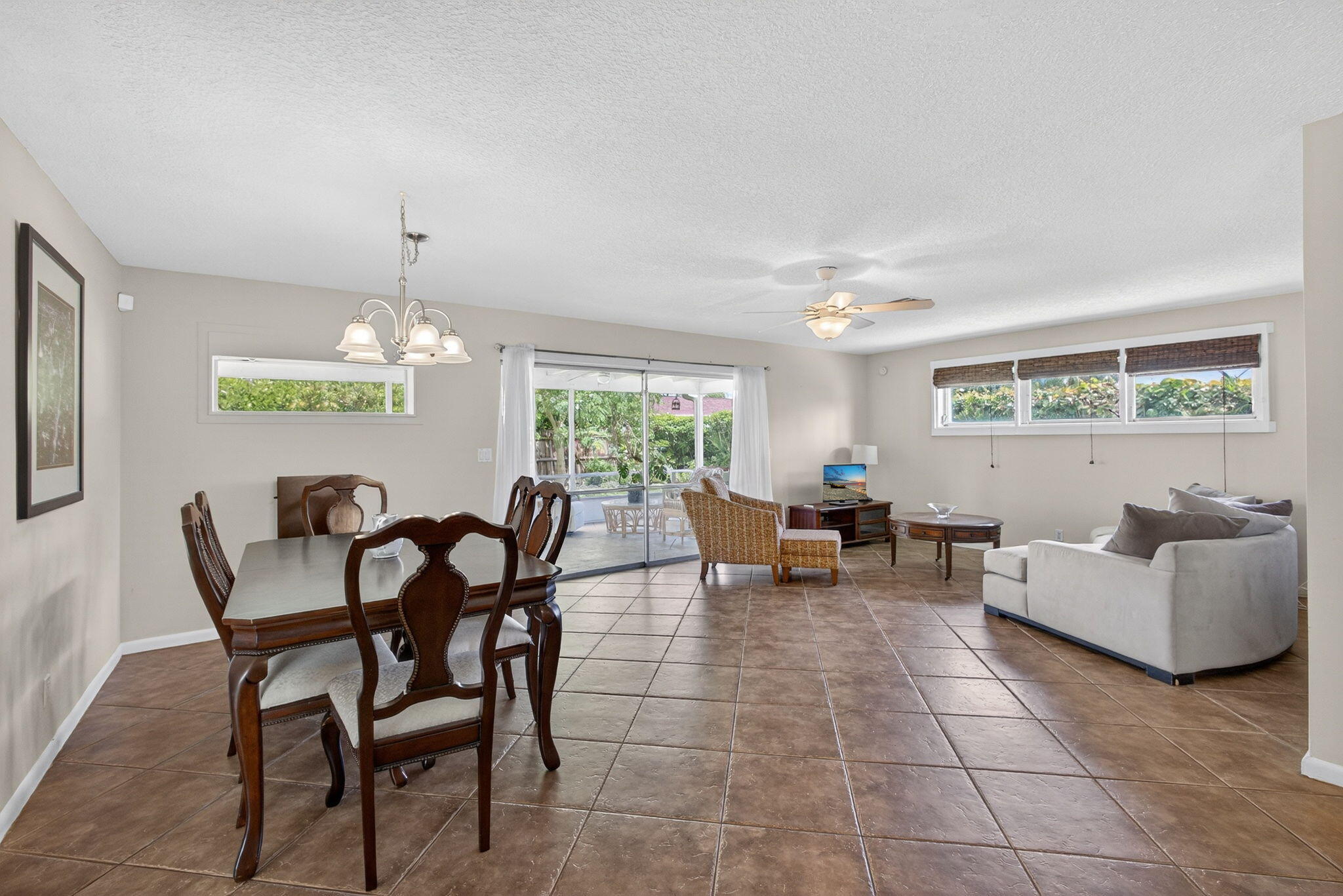 4359 Gardenia Drive Property Photo 4