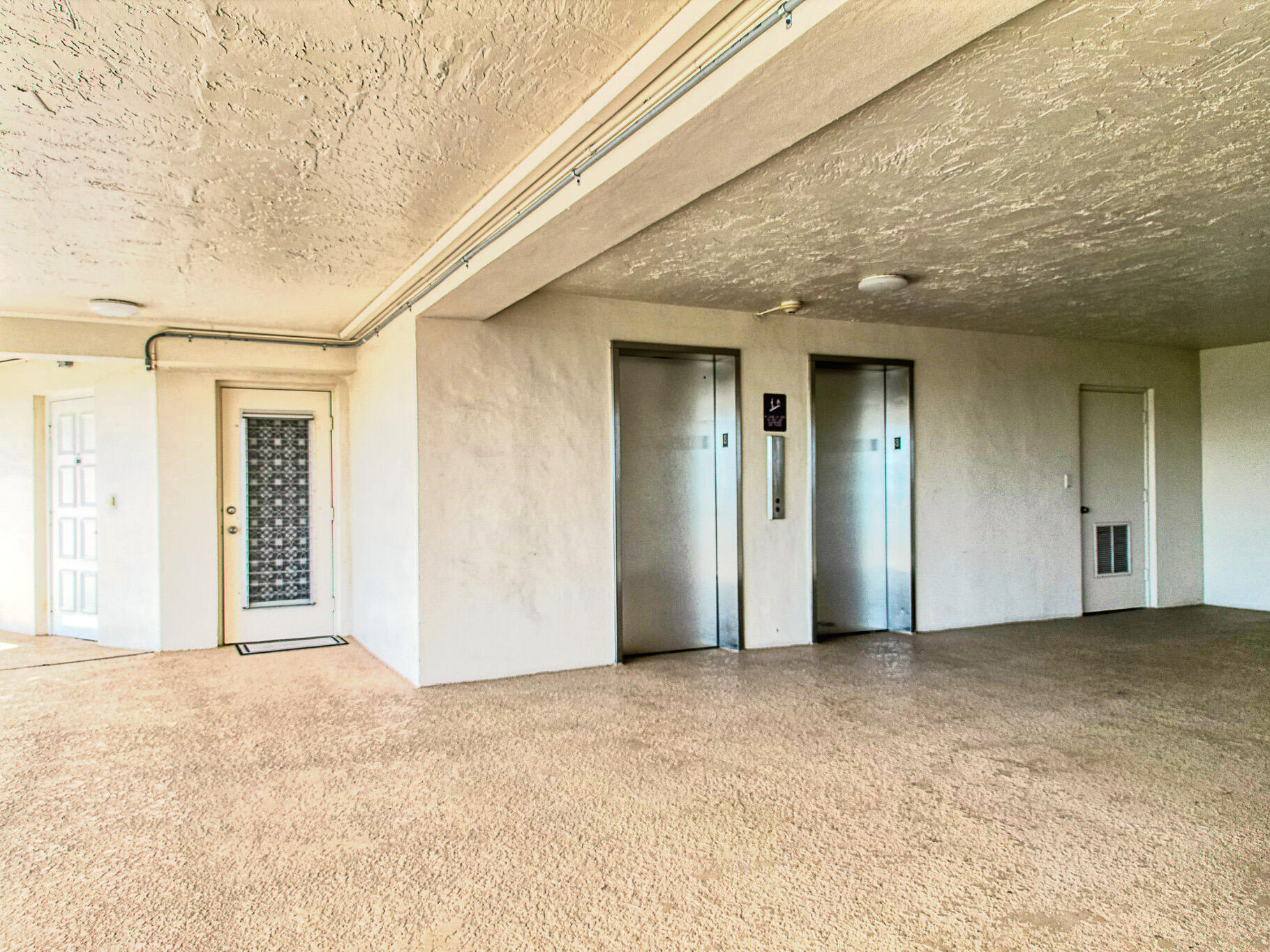 2940 N Course Drive 811 Property Photo 27