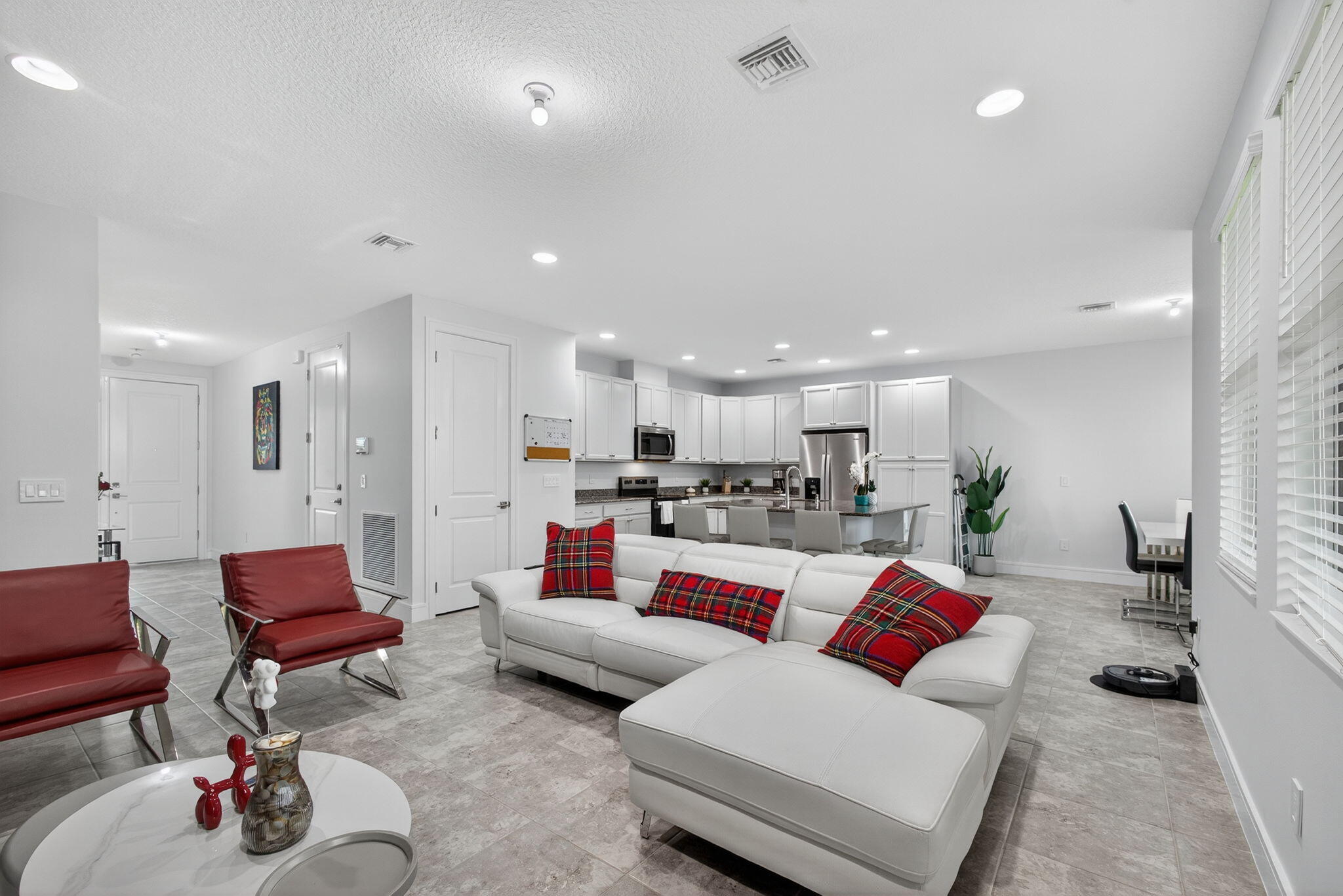 16131 Oakview Drive Property Photo 8