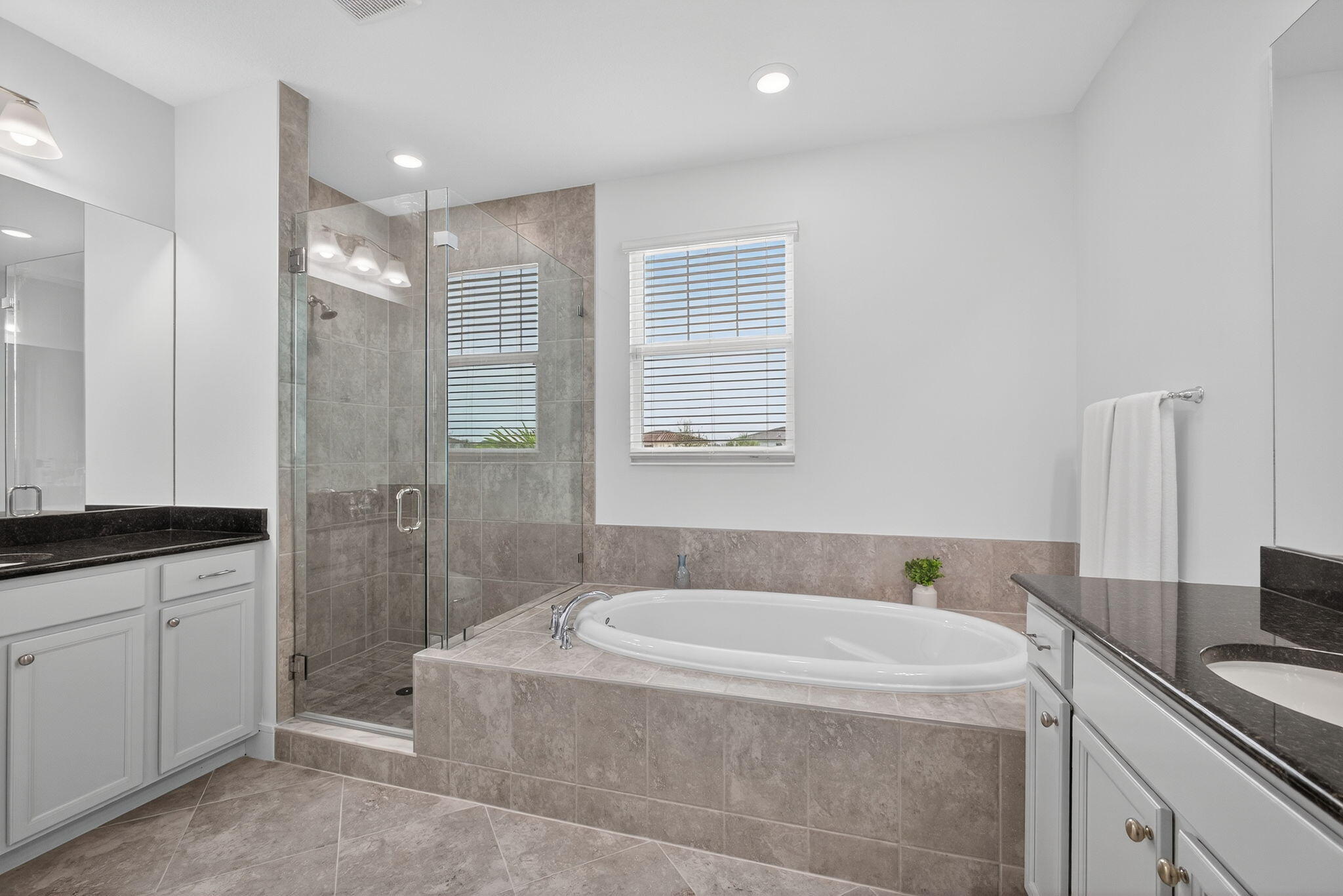 16131 Oakview Drive Property Photo 17