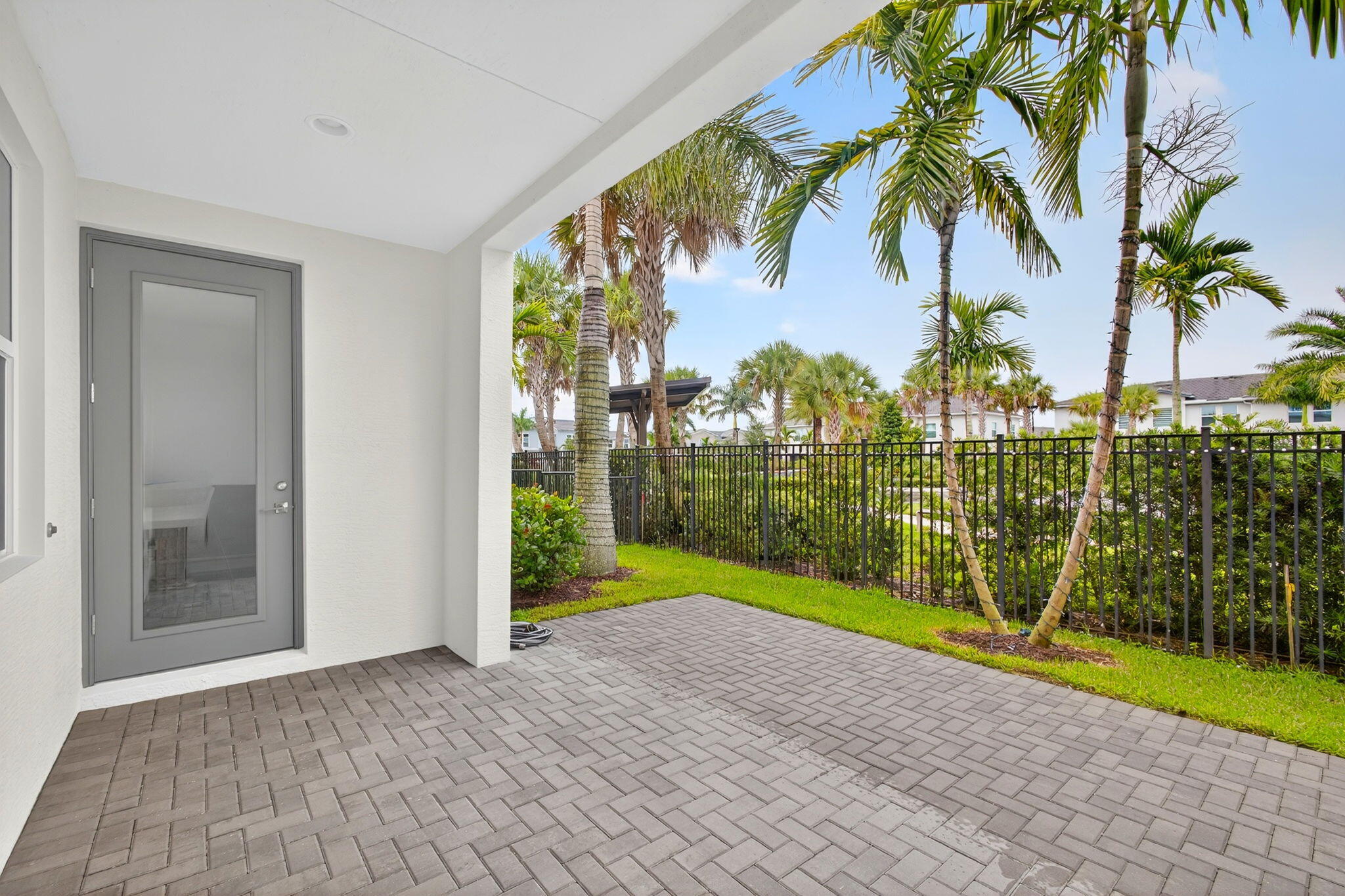 16131 Oakview Drive Property Photo 33