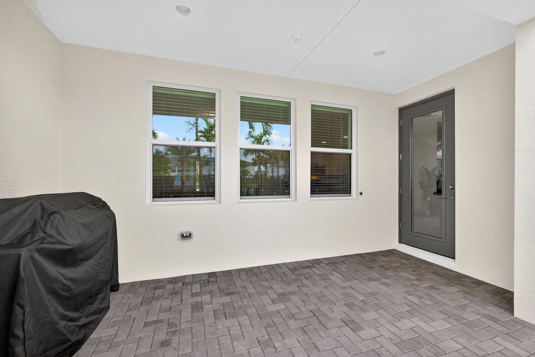 16131 Oakview Drive Property Photo 37