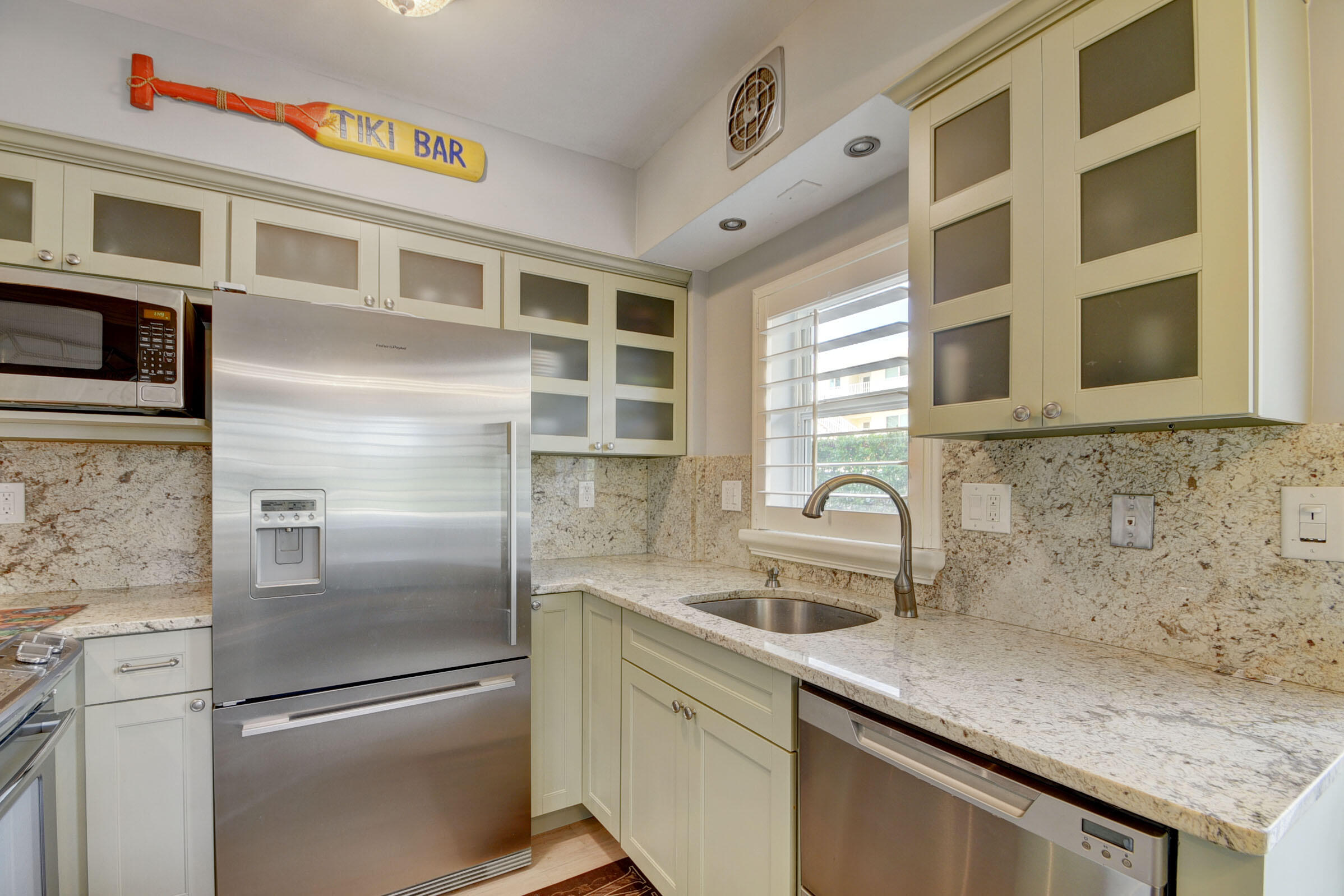 6520 N Ocean Boulevard 3 Property Photo 8