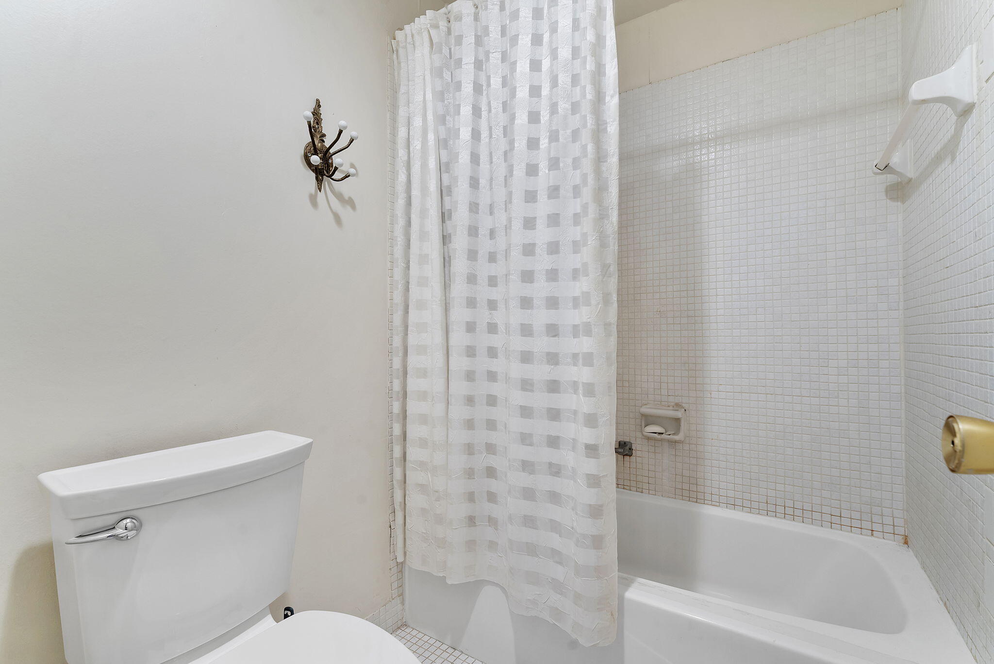1050 Citrus 202 Property Photo 23