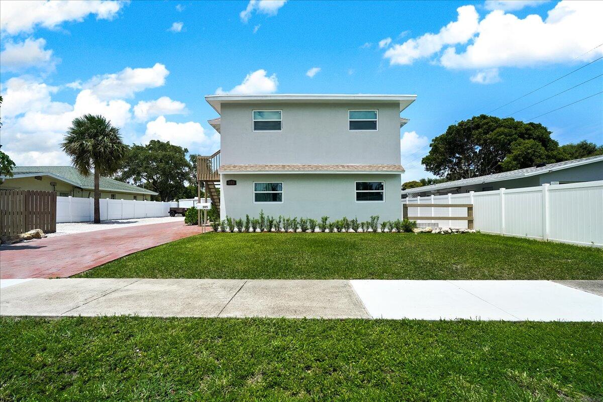 305 Cypress Drive E 1,2,3,4,5 Property Photo 2