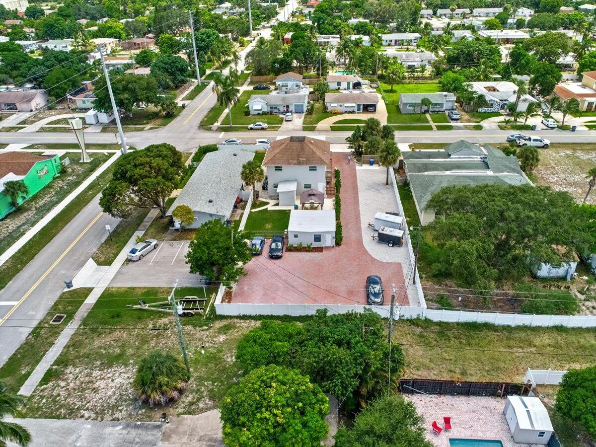305 Cypress Drive E 1,2,3,4,5 Property Photo 32