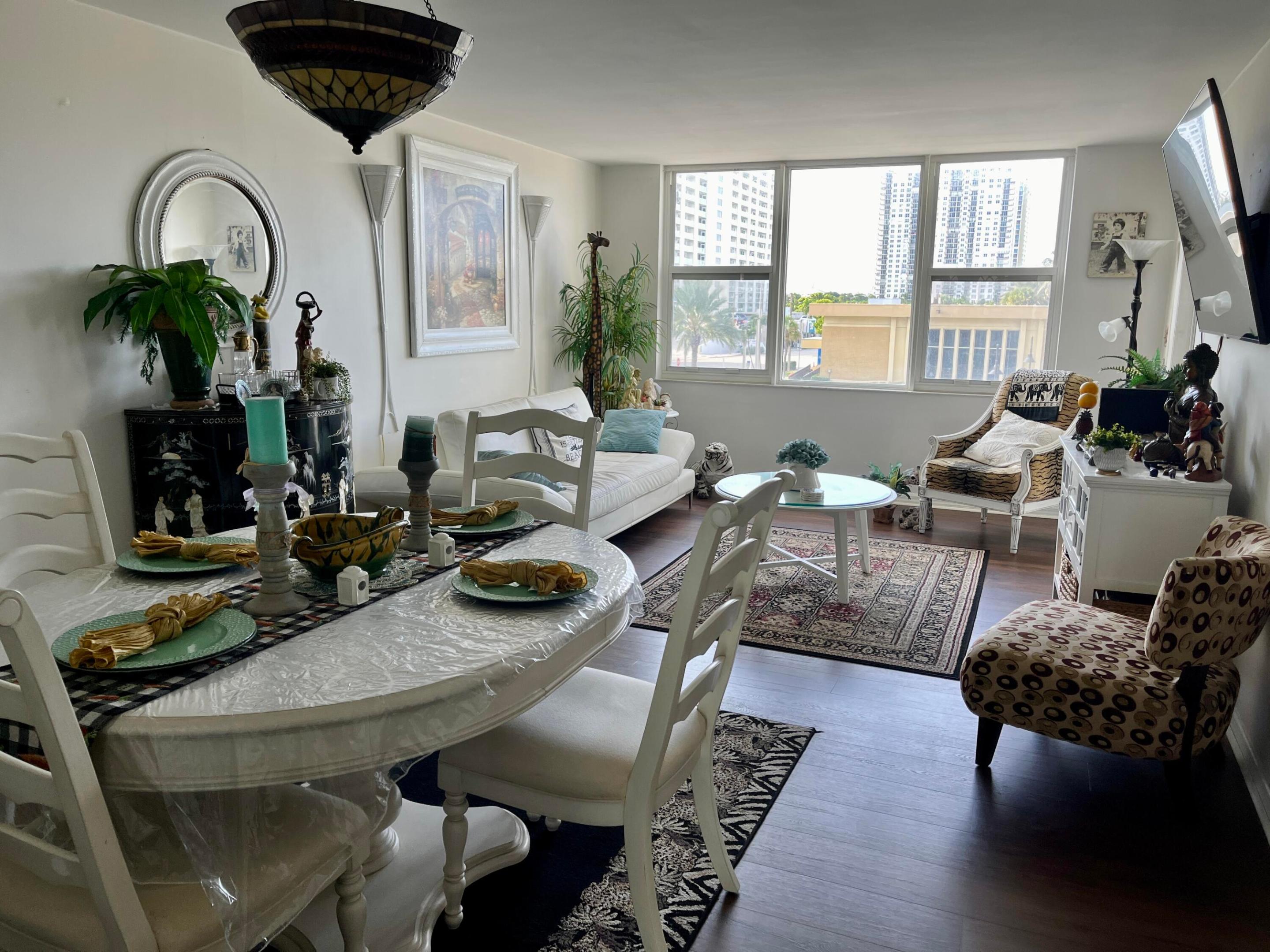201 N Ocean Boulevard 302 Property Photo 4