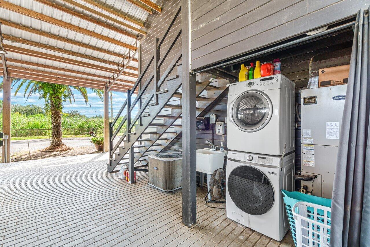 2587 Skipiks Way Property Photo 10