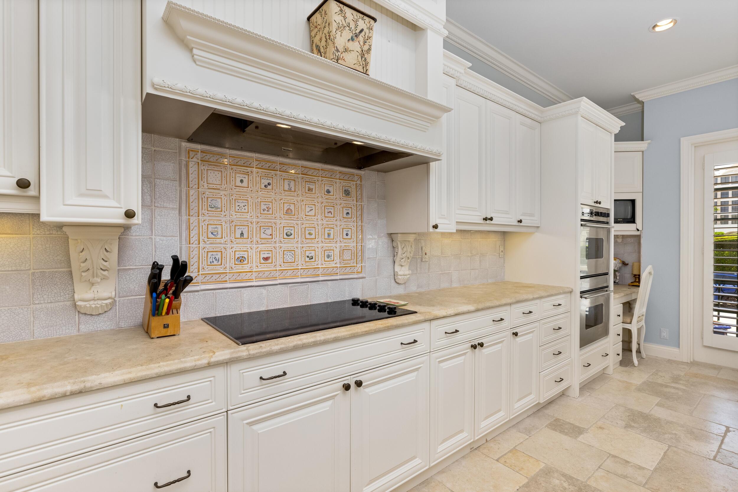 307 Everglade Avenue Property Photo 17