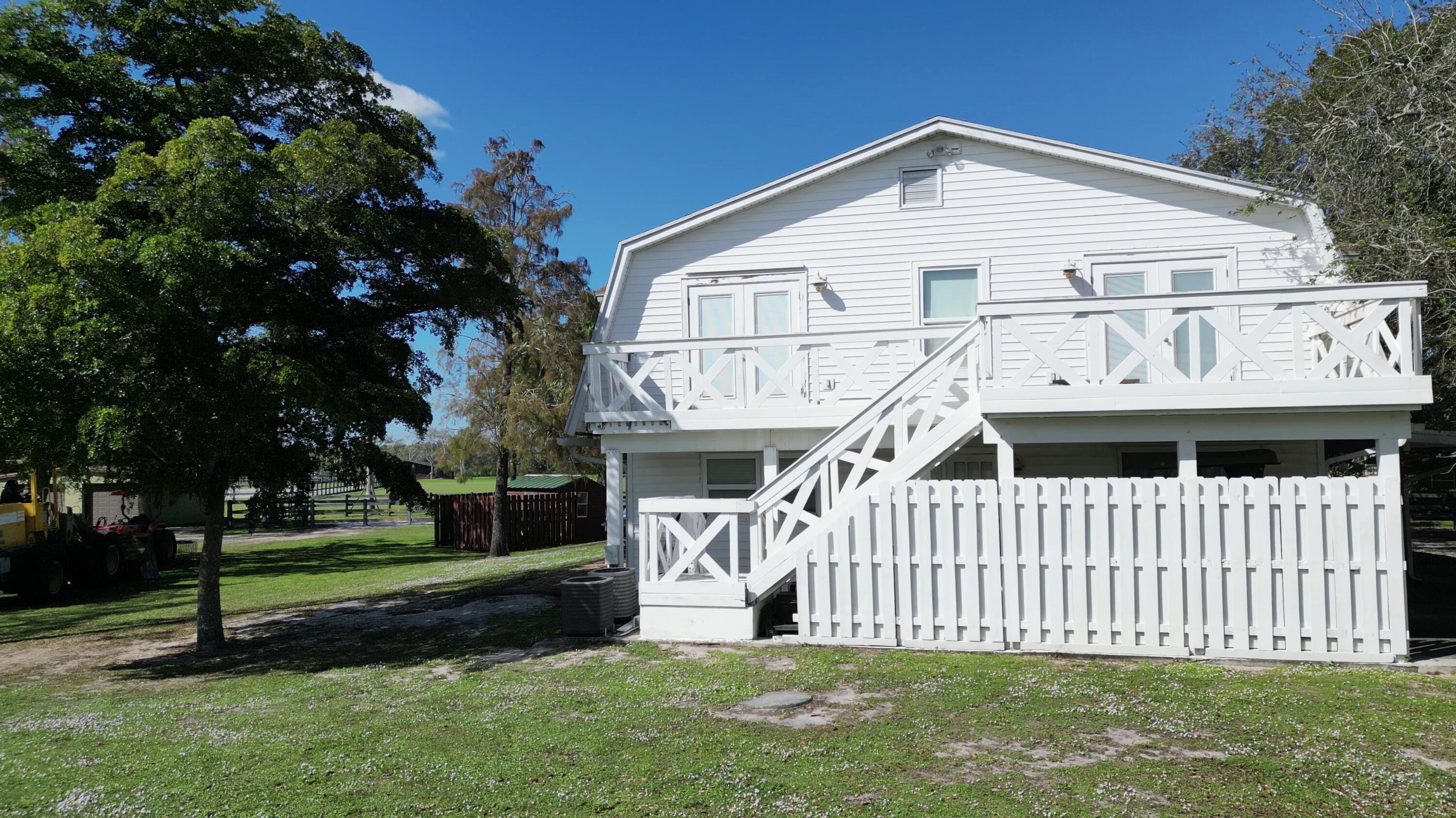 16098 Deer Path Lane Property Photo 8