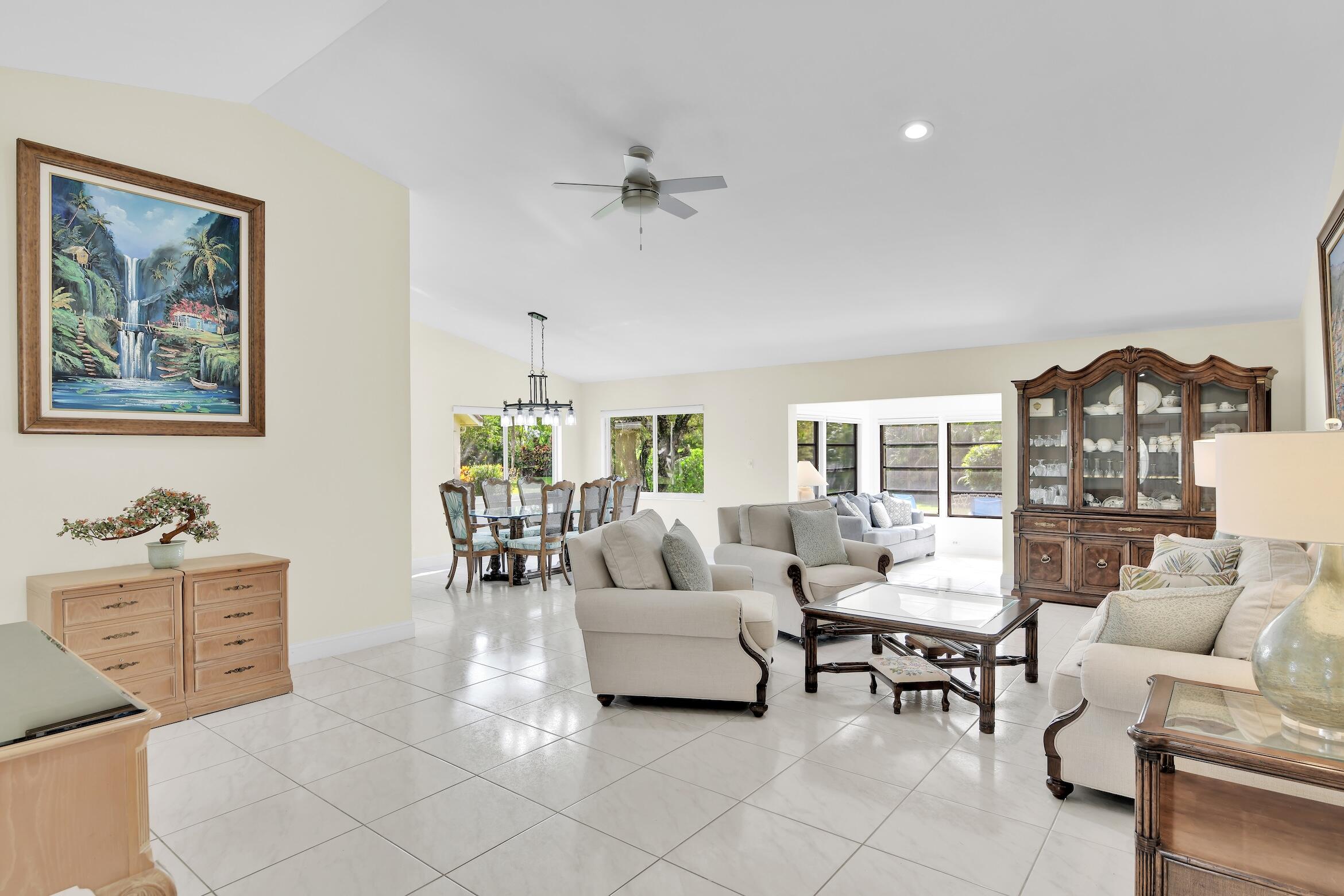 7962 Cloverfield Circle Property Photo 10