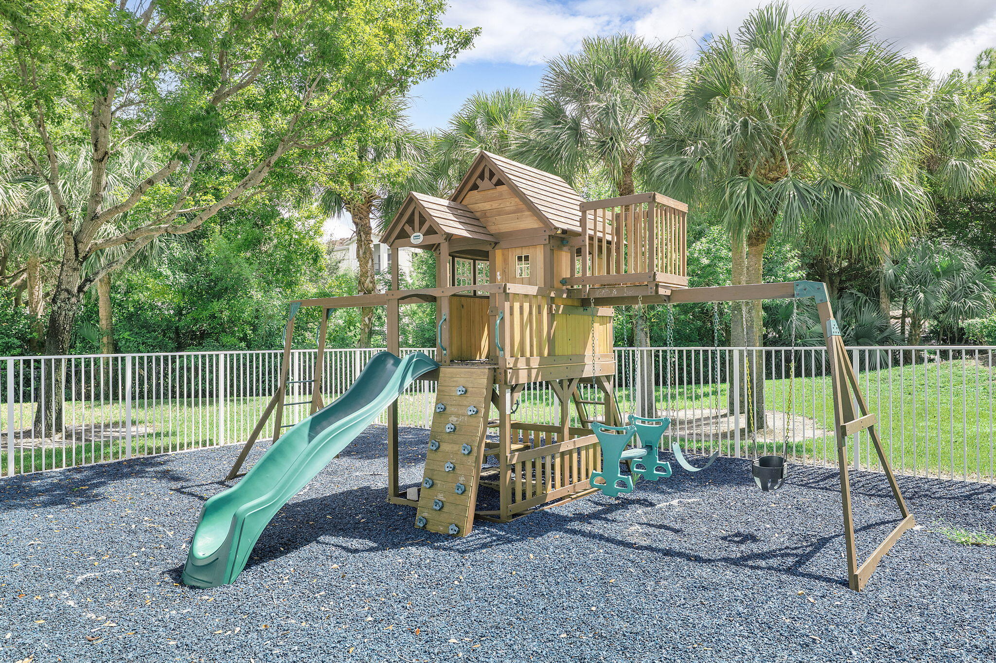 16129 Sierra Palms Drive Property Photo 24