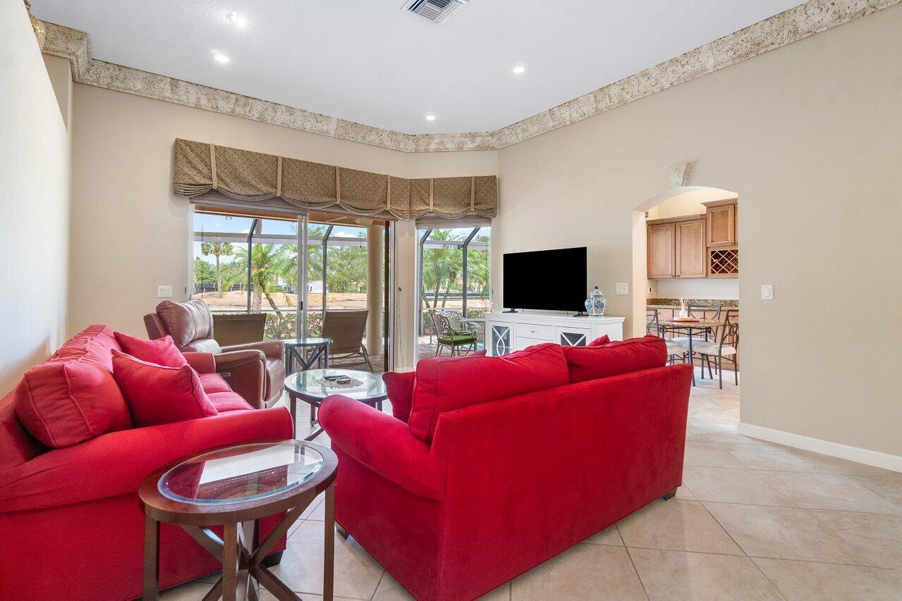 8161 Quail Meadow Way Property Photo 2