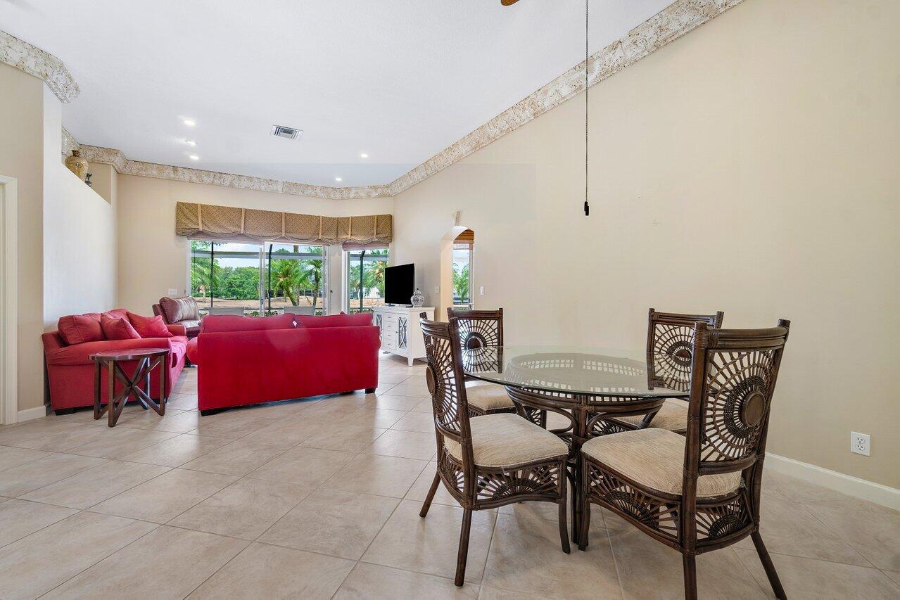 8161 Quail Meadow Way Property Photo 3