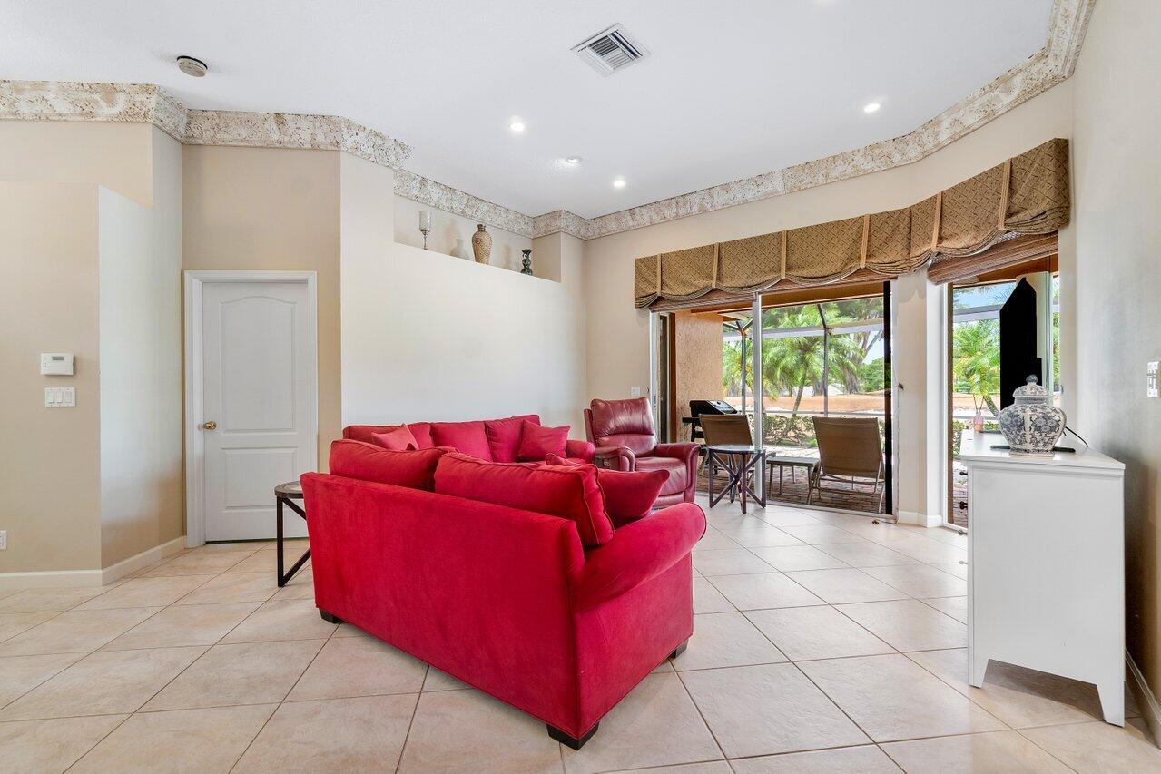 8161 Quail Meadow Way Property Photo 5